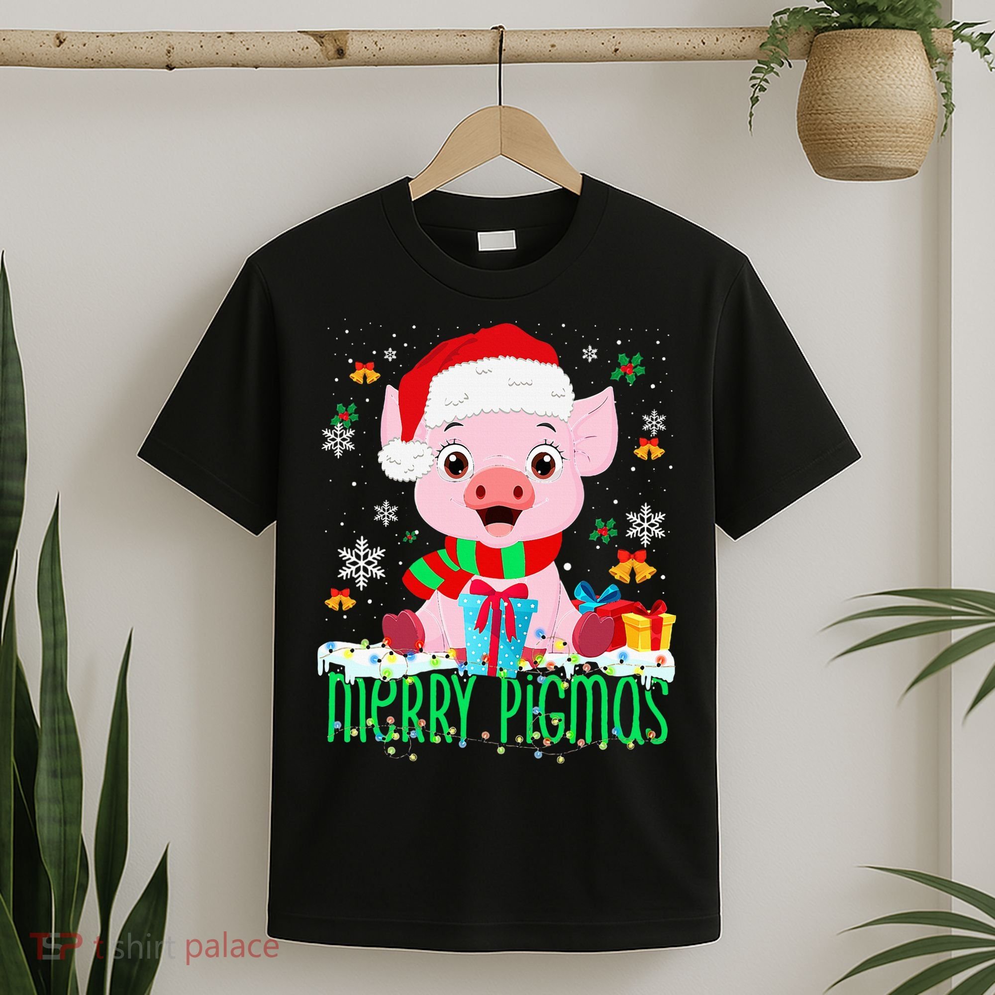 Merry Pigmas Pig Christmas Santa Hat Funny Xmas Light Farmer T-Shirt
