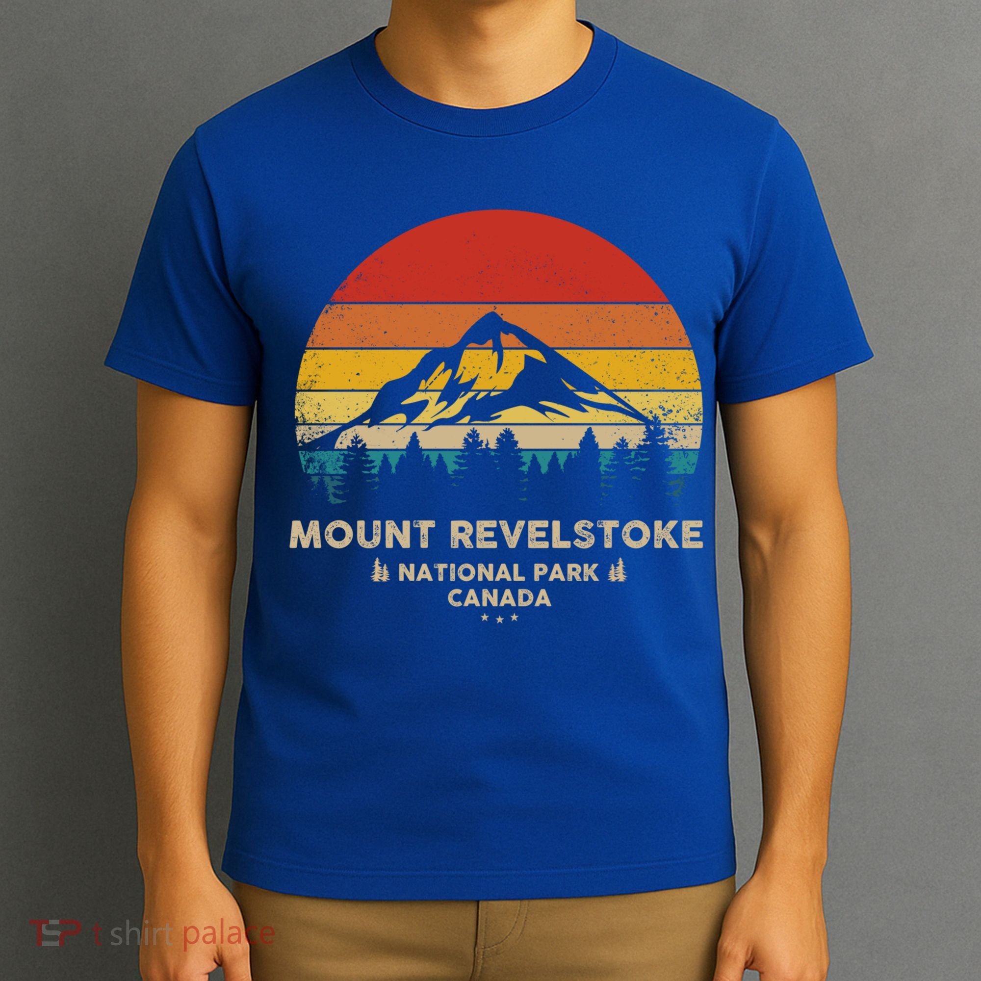 Mount Revelstoke Gift Canadian National Park Retro Souvenir Funny Gift T-Shirt