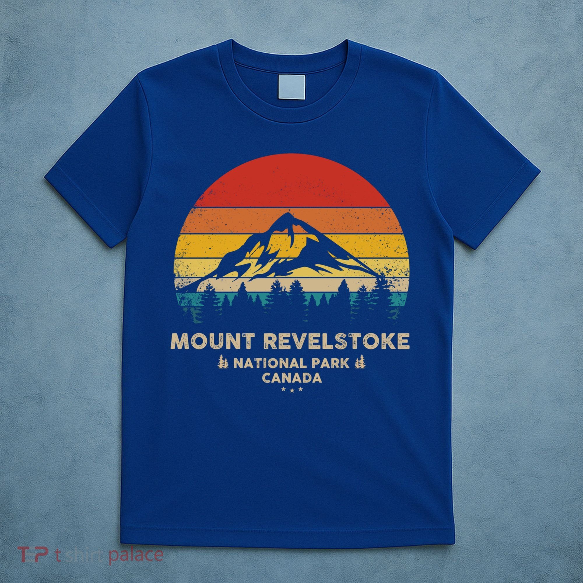 Mount Revelstoke Gift Canadian National Park Retro Souvenir Funny Gift T-Shirt