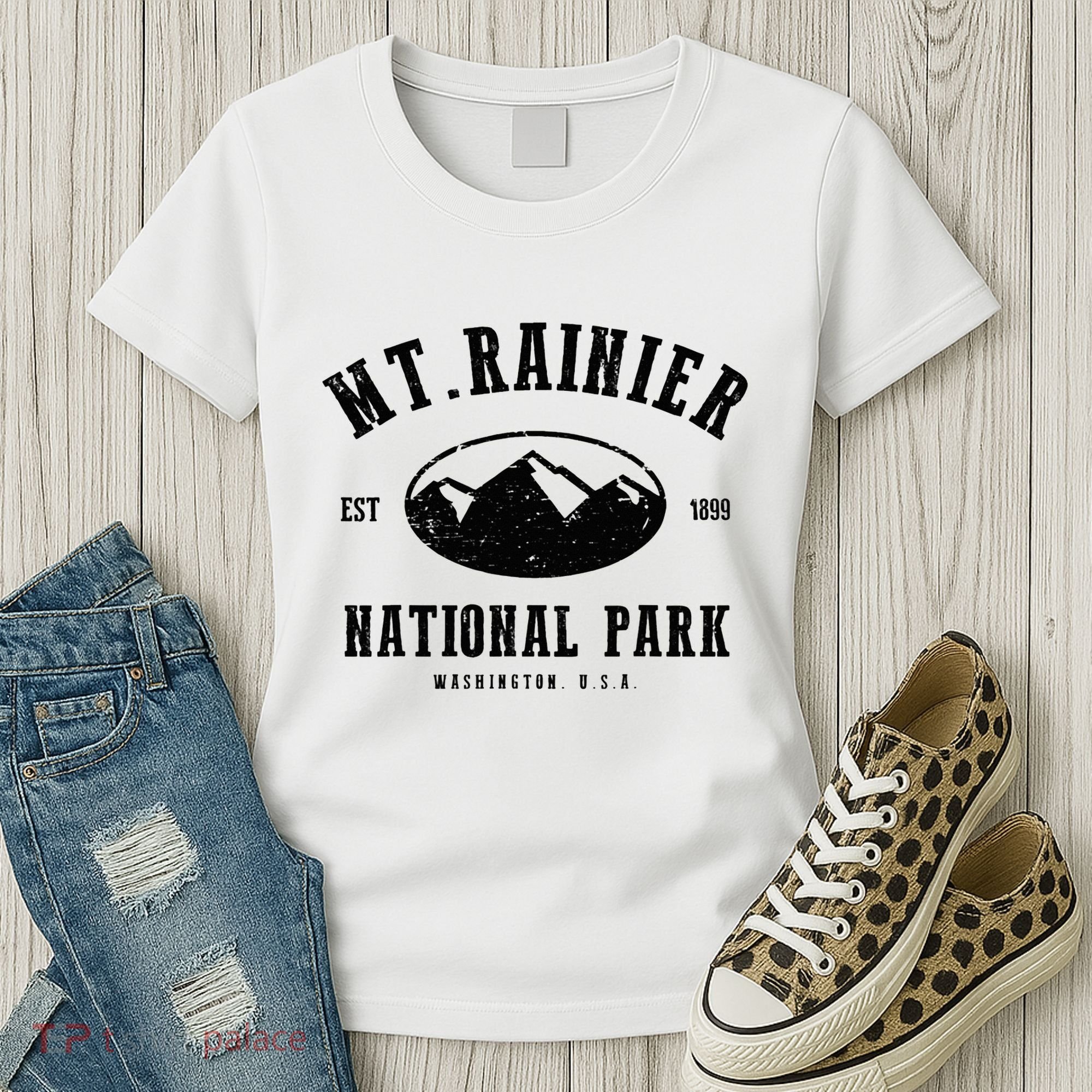 Mt. Rainier National Park Love Hiking Wanderlust Women's T-Shirt