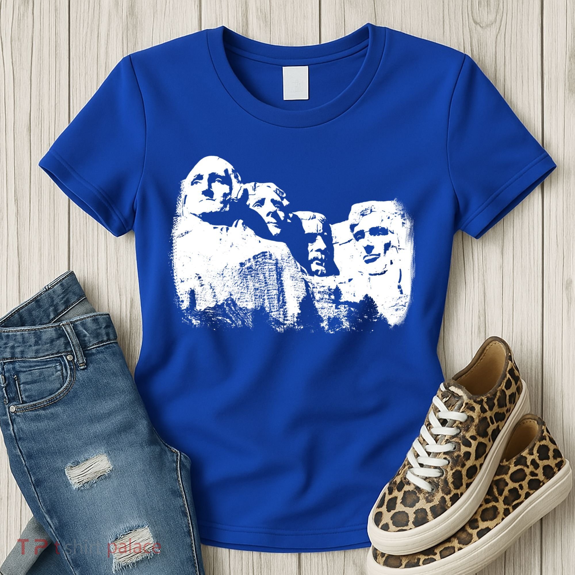 Mount Rushmore Presidents Sculpture Funny Gift Women's T-Shirt