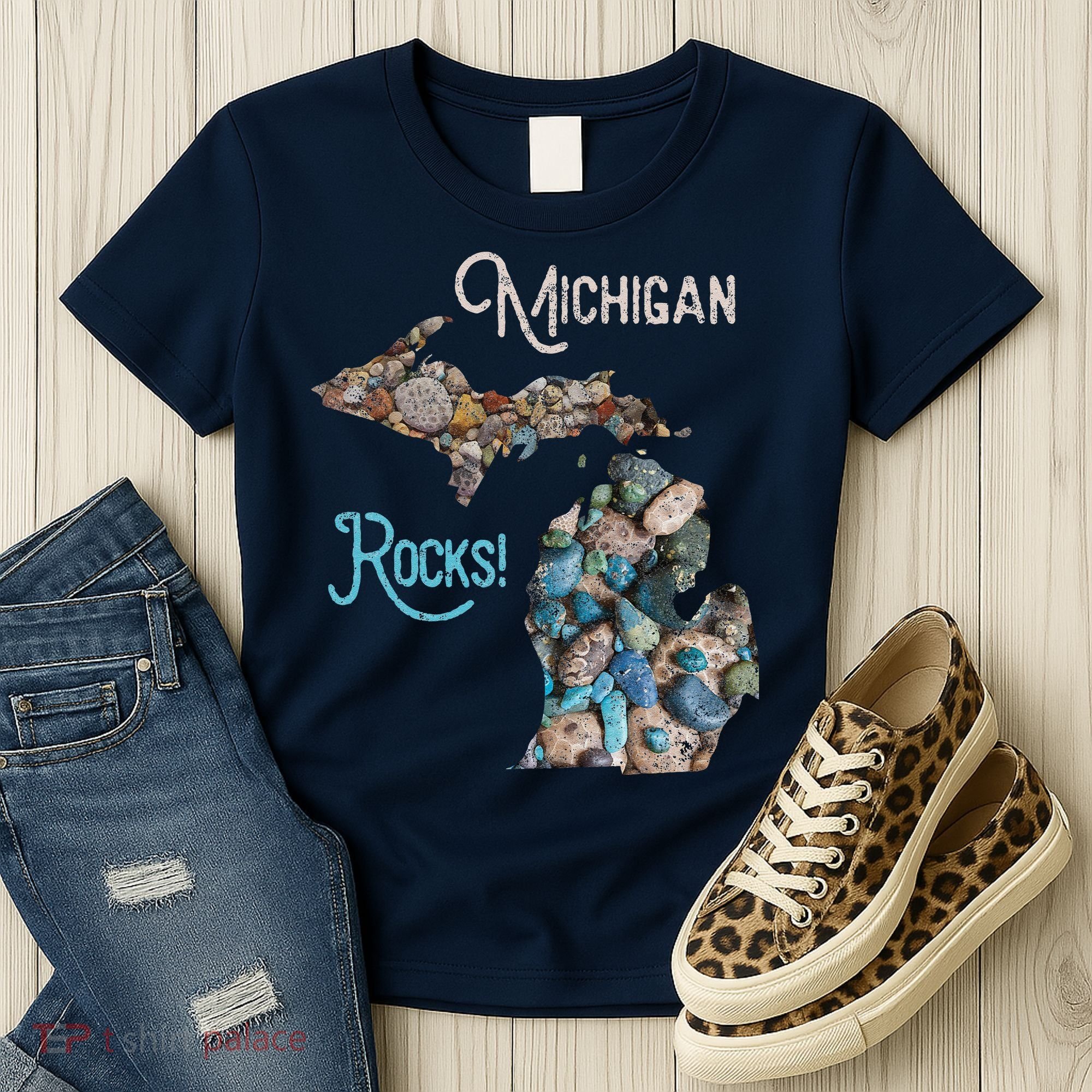 Michigan Rocks Petoskey Stone Hunting Great Lakes State Women's T-Shirt