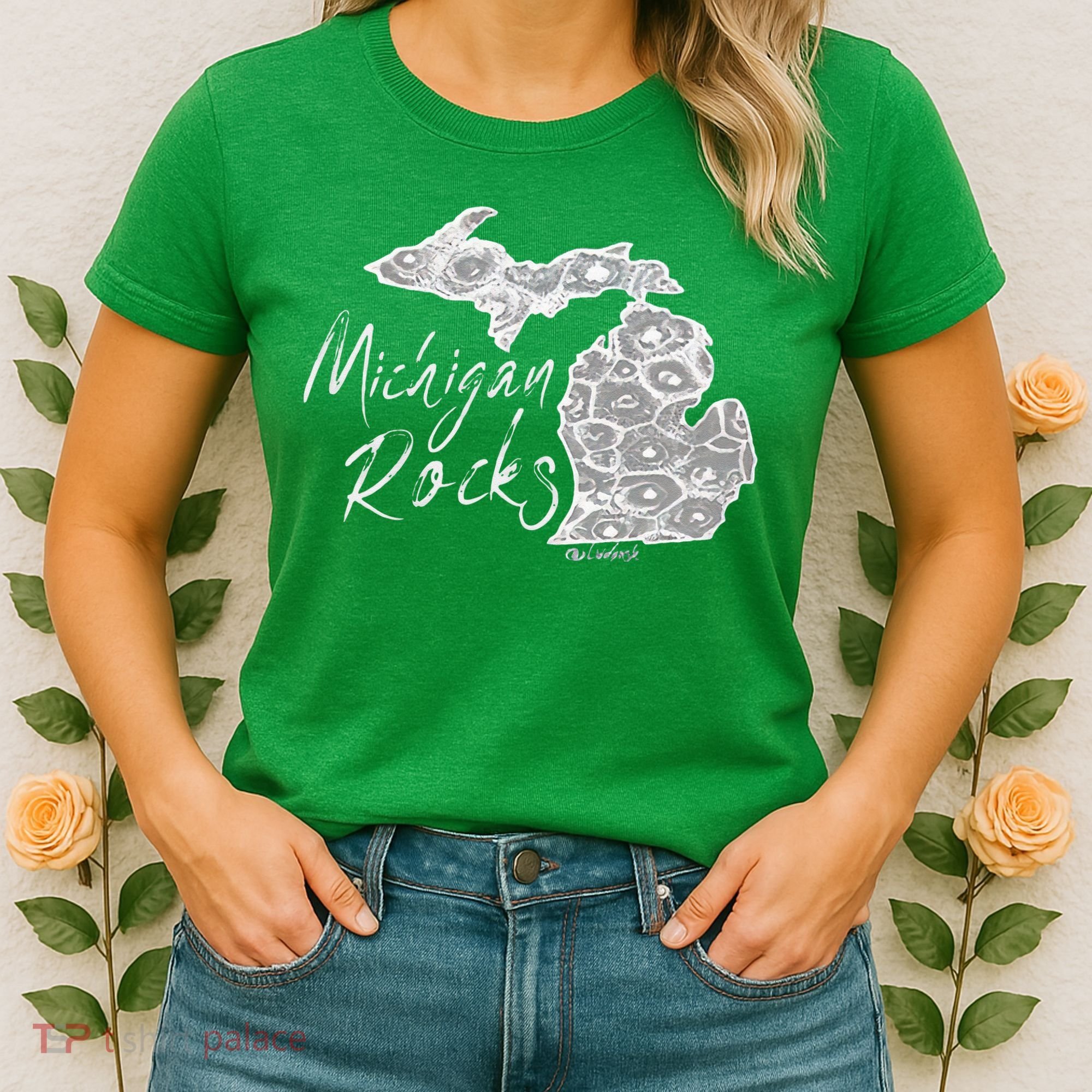 MICHIGAN ROCKS PETOSKEY STONE Women's T-Shirt