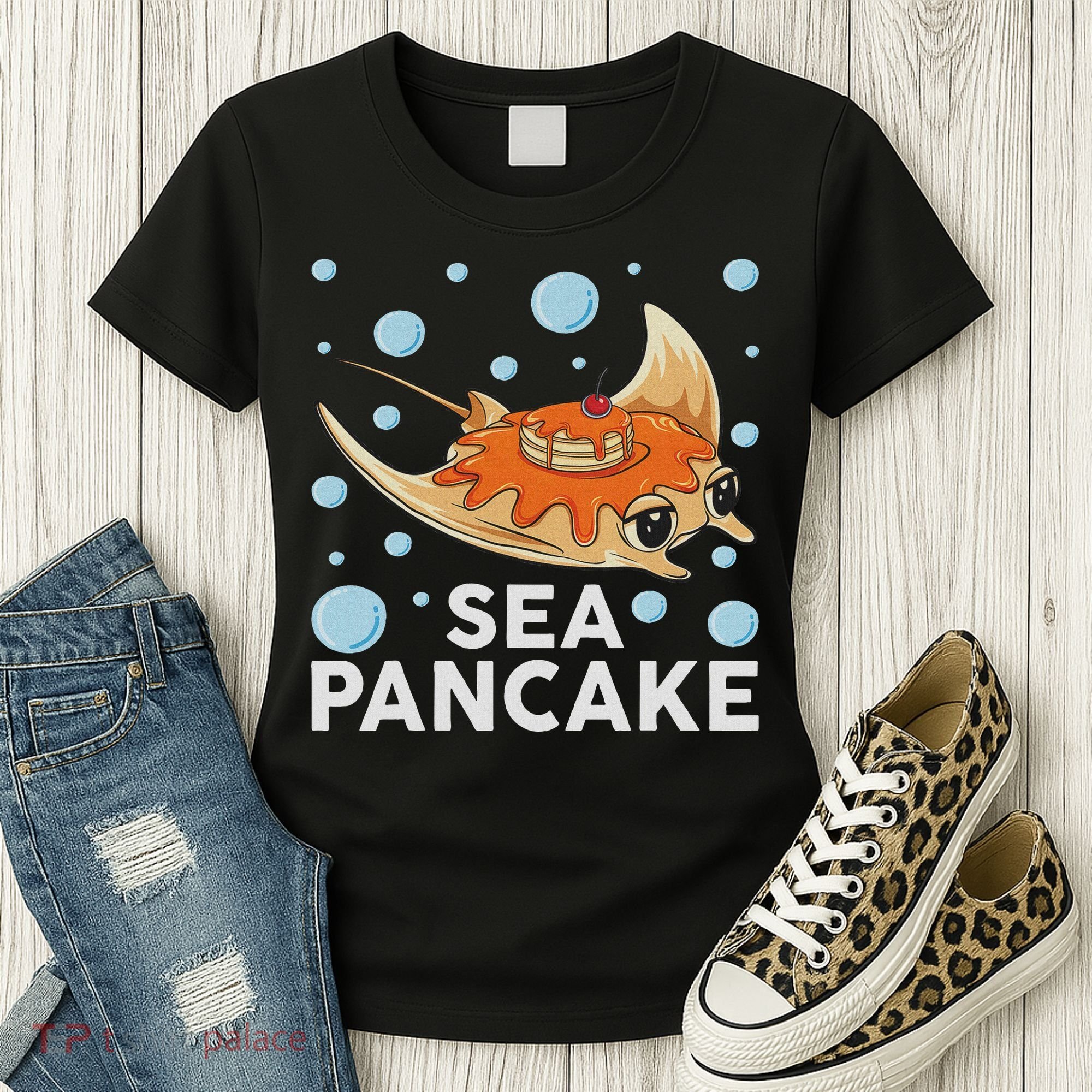 Manta Ray Stingray Fish Pancake Cake Ocean Biologist Women's T-Shirt