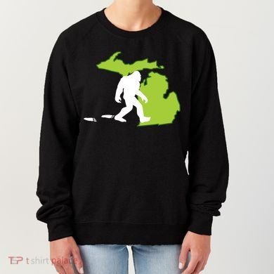 Michigan State Bigfoot Hunter Gift Great Gift Women's Sweatshirt