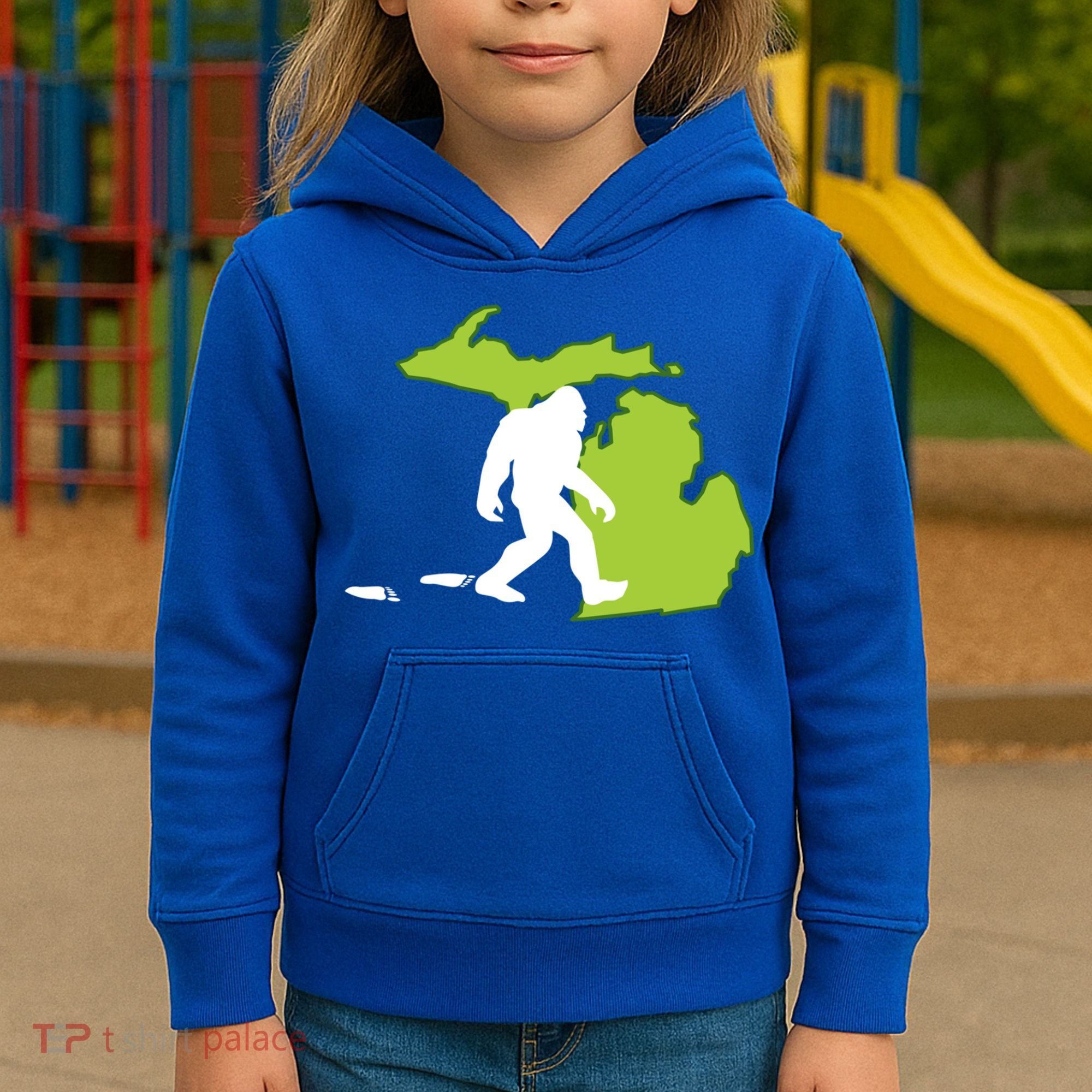 Michigan State Bigfoot Hunter Gift Great Gift Kids Hoodie