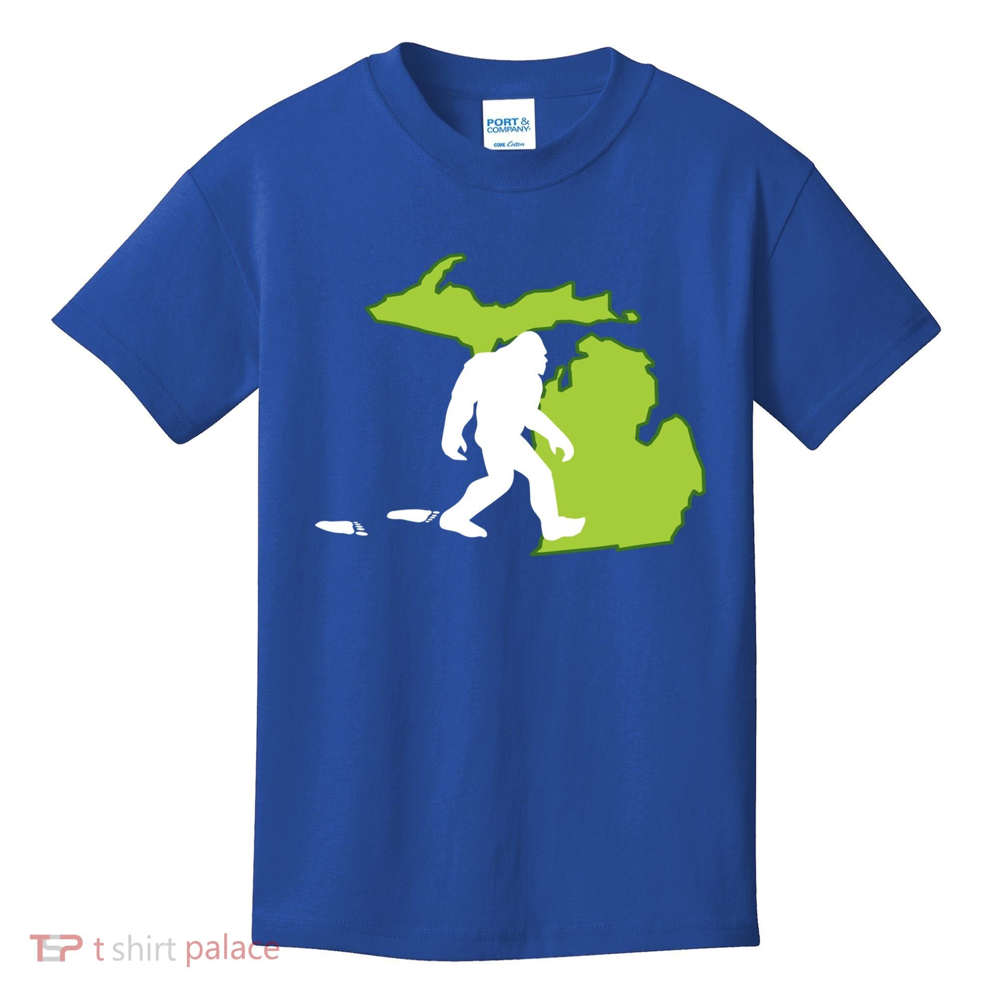 Michigan State Bigfoot Hunter Gift Great Gift Kids T-Shirt
