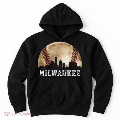 Milwaukee Skyline City Vintage Baseball Lover Hoodie