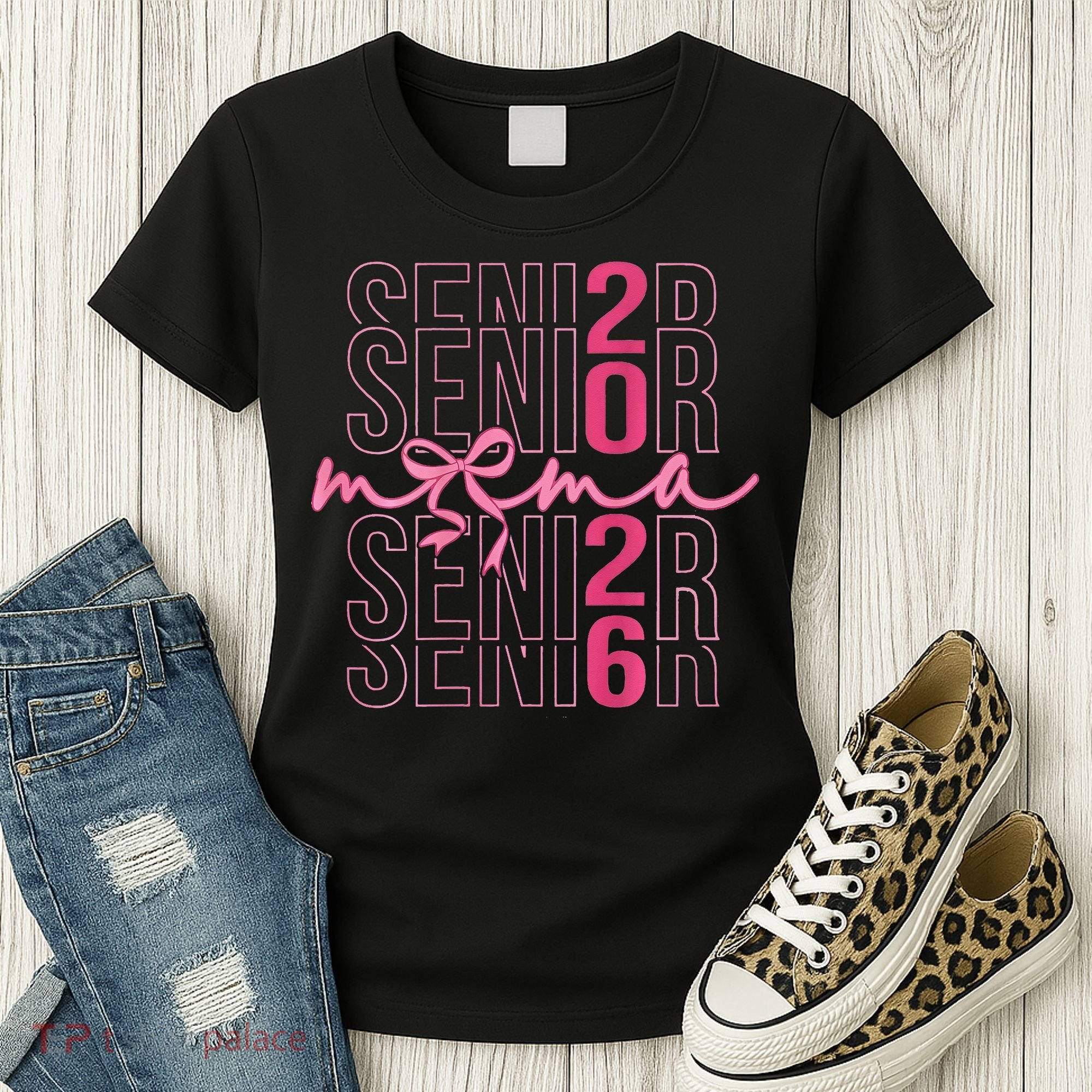 Mom Senior Class Of 2026 Coquette Bow Graduation 2026 Women's T-Shirt