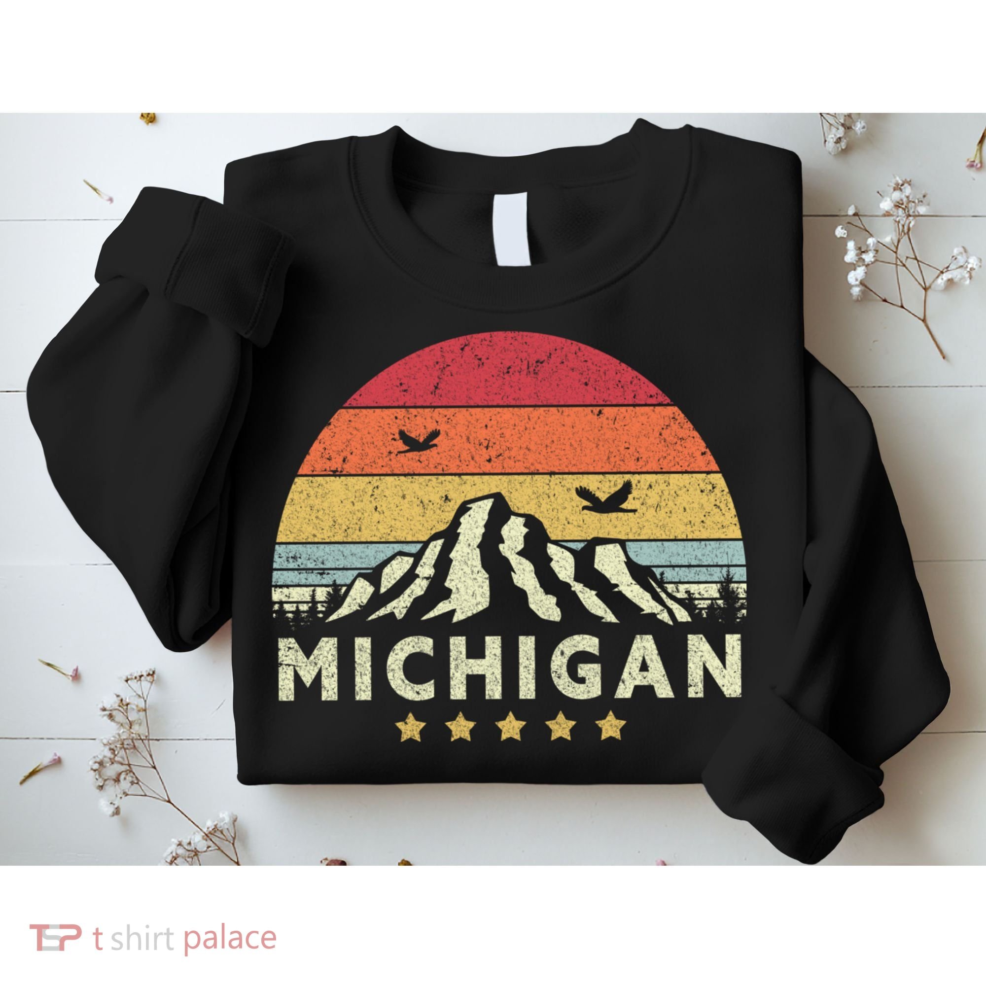 Michigan Shirt. Retro Style MI, USA Sweatshirt