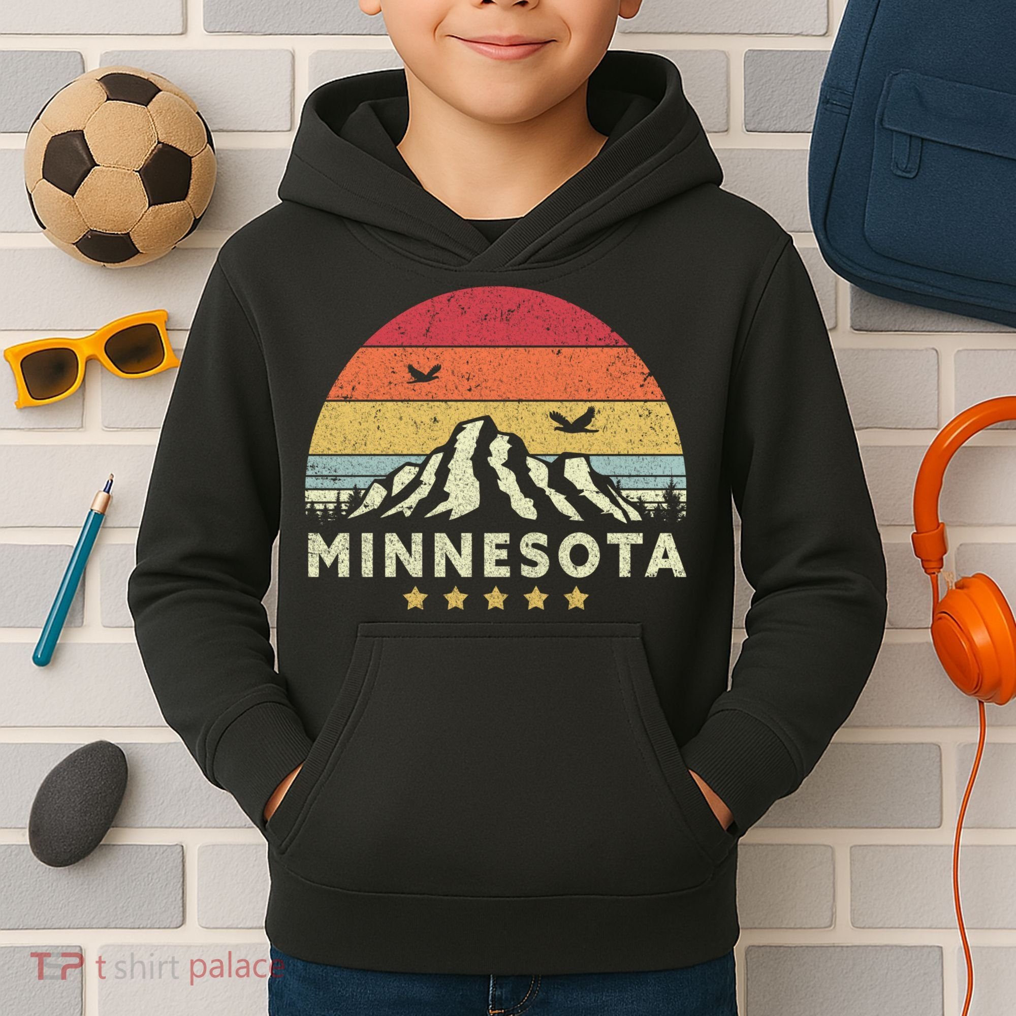Minnesota Shirt. Retro Style MN, USA Kids Hoodie
