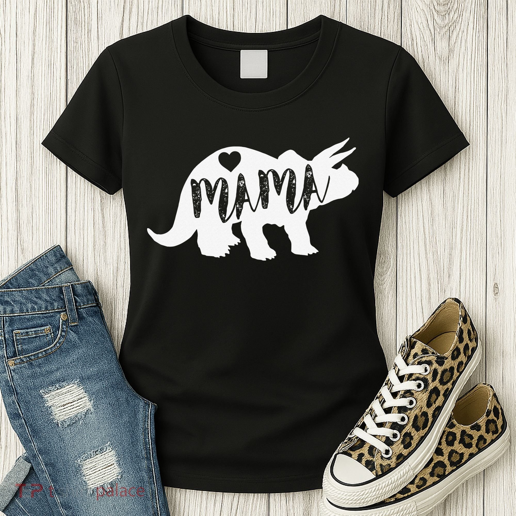 Mama Triceratops Dinosaur Funny Gift For Mother Day Women's T-Shirt