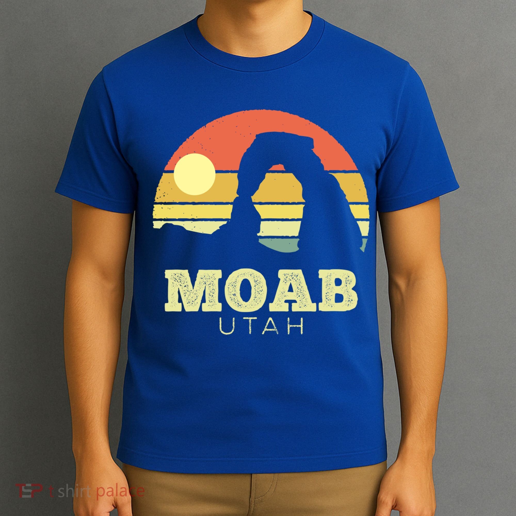 Moab Utah Vintage Sunset Arches Adventure Outdoors Meaningful Gift T-Shirt
