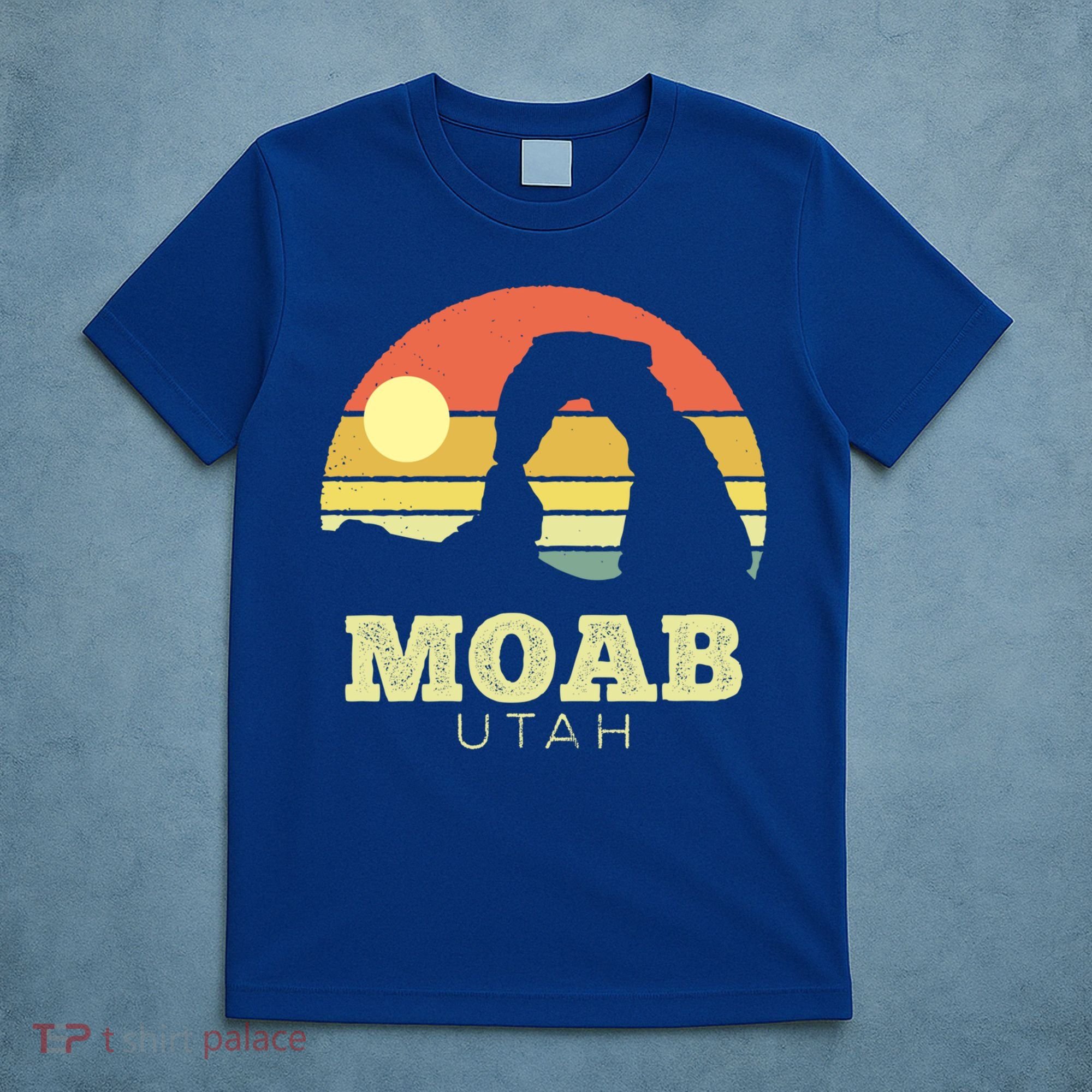 Moab Utah Vintage Sunset Arches Adventure Outdoors Meaningful Gift T-Shirt