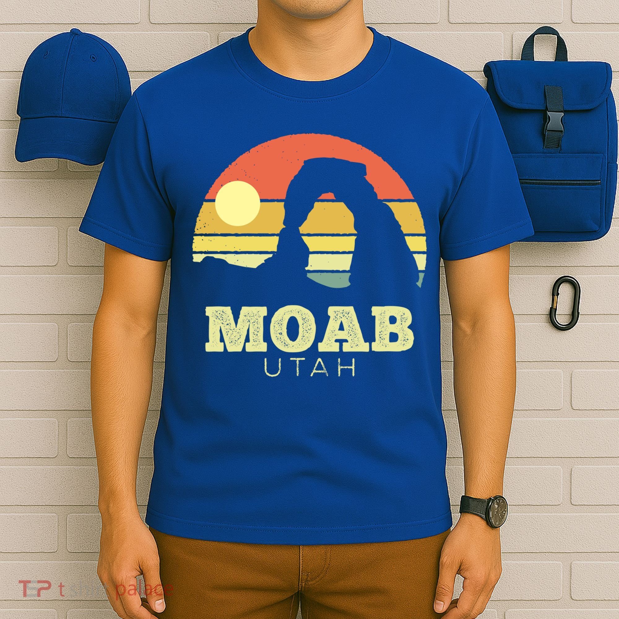 Moab Utah Vintage Sunset Arches Adventure Outdoors Meaningful Gift T-Shirt