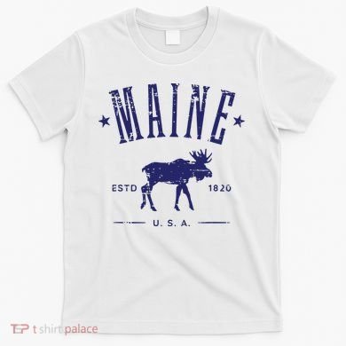 Maine Usa With Moose Distressed Design Souvenir T-Shirt