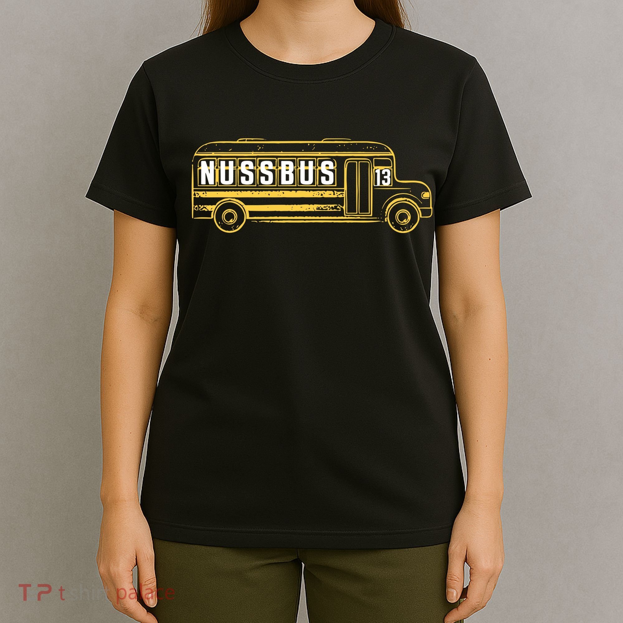 Nussbus 13 T-Shirt