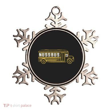 Nussbus 13 Ornament