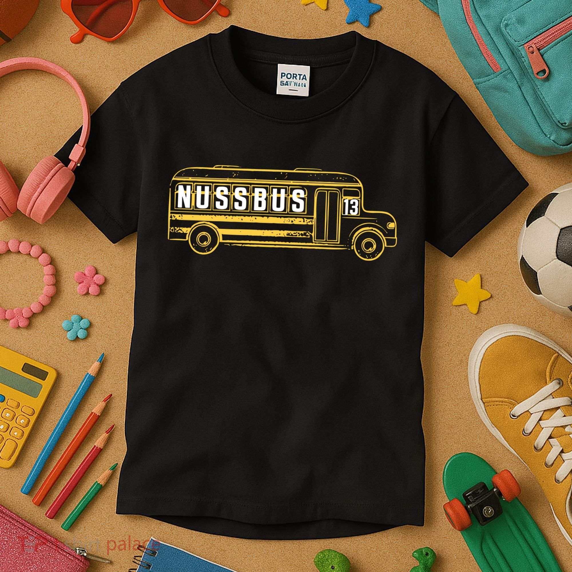 Nussbus 13 Kids T-Shirt