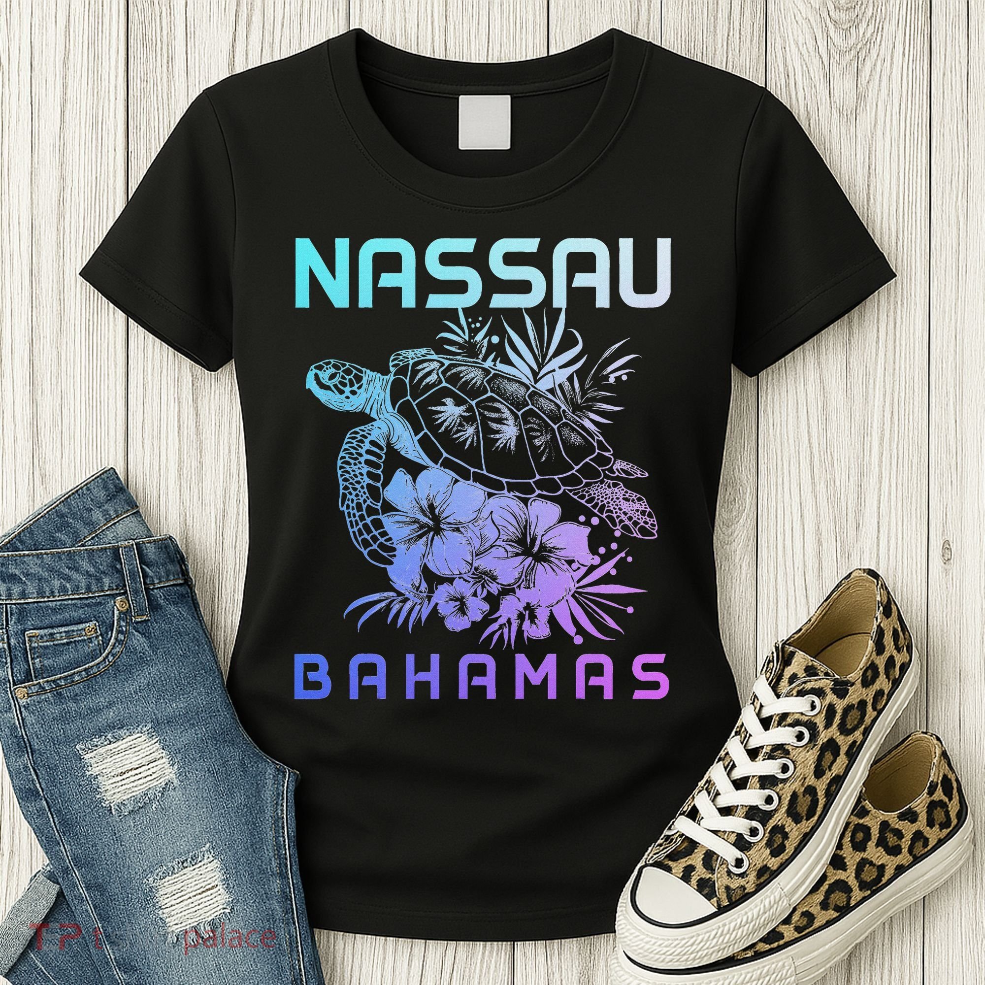 Nassau Bahamas Sea Turtle Diving Surfer Souvenir Women's T-Shirt