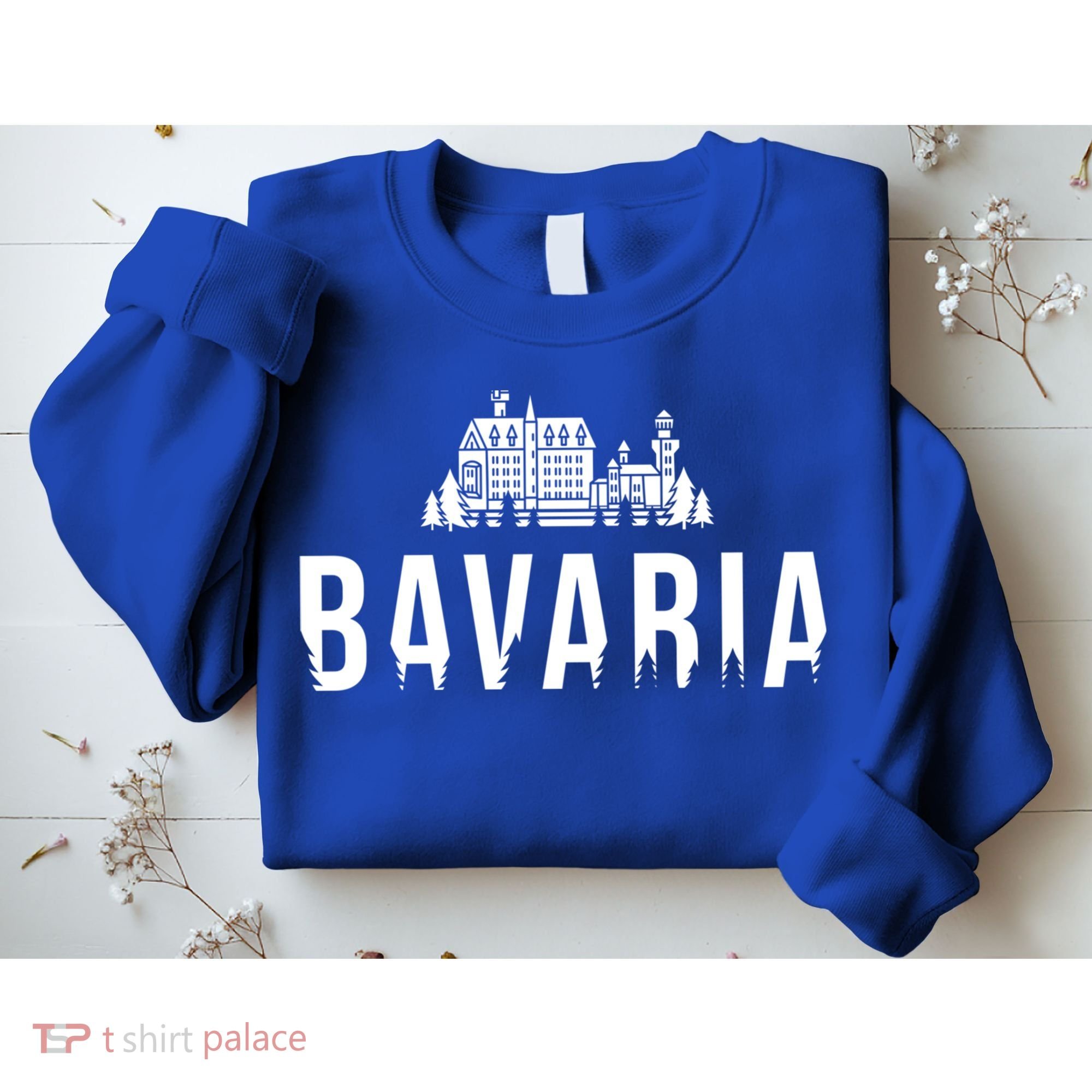 Neuschwanstein Castle And Forest Gift Bavaria Germany Souvenir Gift Sweatshirt