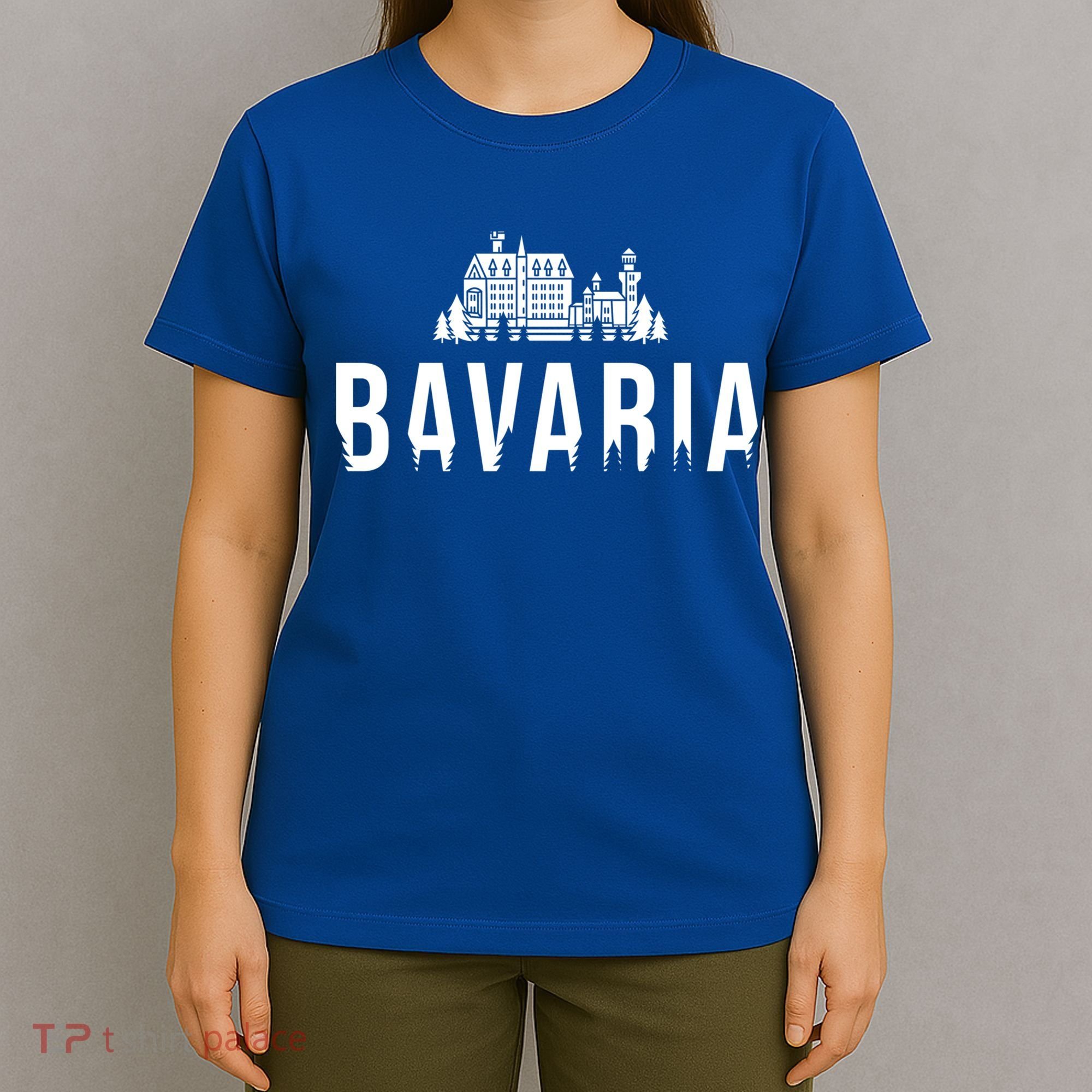 Neuschwanstein Castle And Forest Gift Bavaria Germany Souvenir Gift T-Shirt