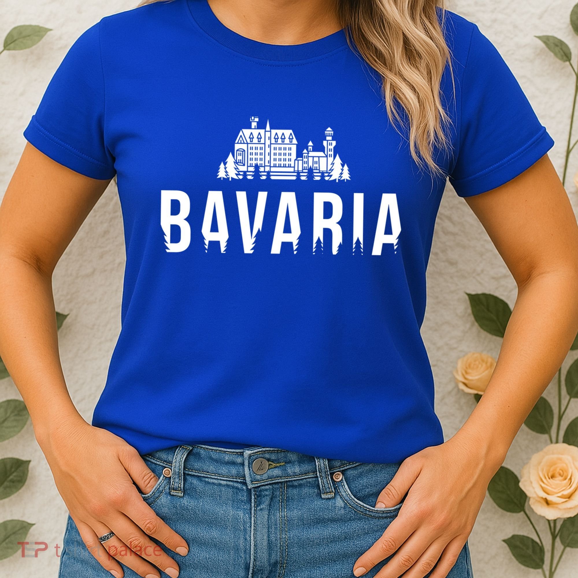 Neuschwanstein Castle And Forest Gift Bavaria Germany Souvenir Gift Women's T-Shirt