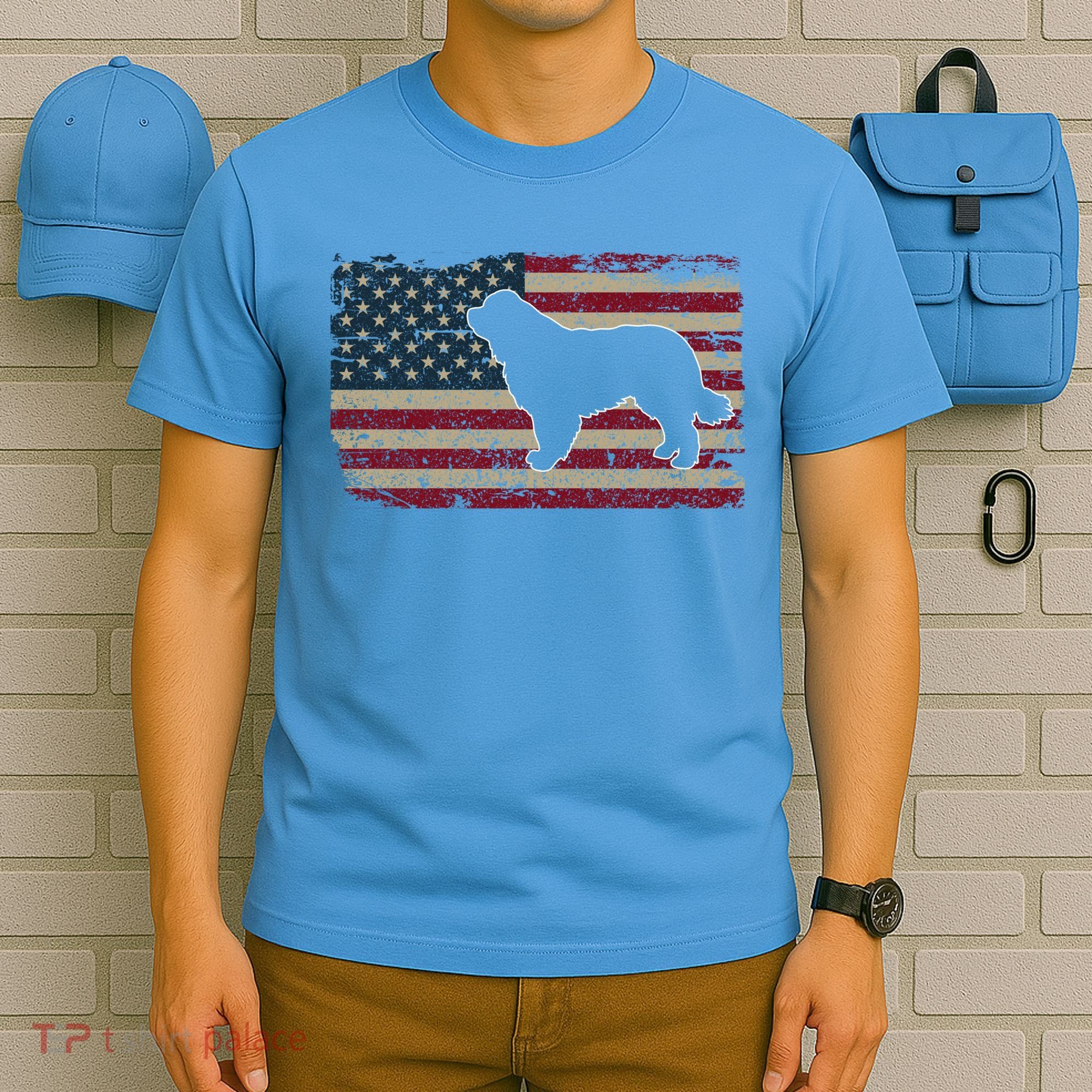 Newfie Dog America Flag Patriotic Dog Lover Gift T-Shirt