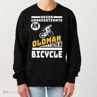 Never Underestimate An Oldman With A Bicycle Women's Sweatshirt thumb 0