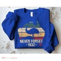 Never Forget 1932 Emu War Gift Emu Lover Zookeeper Gift Sweatshirt thumb 2