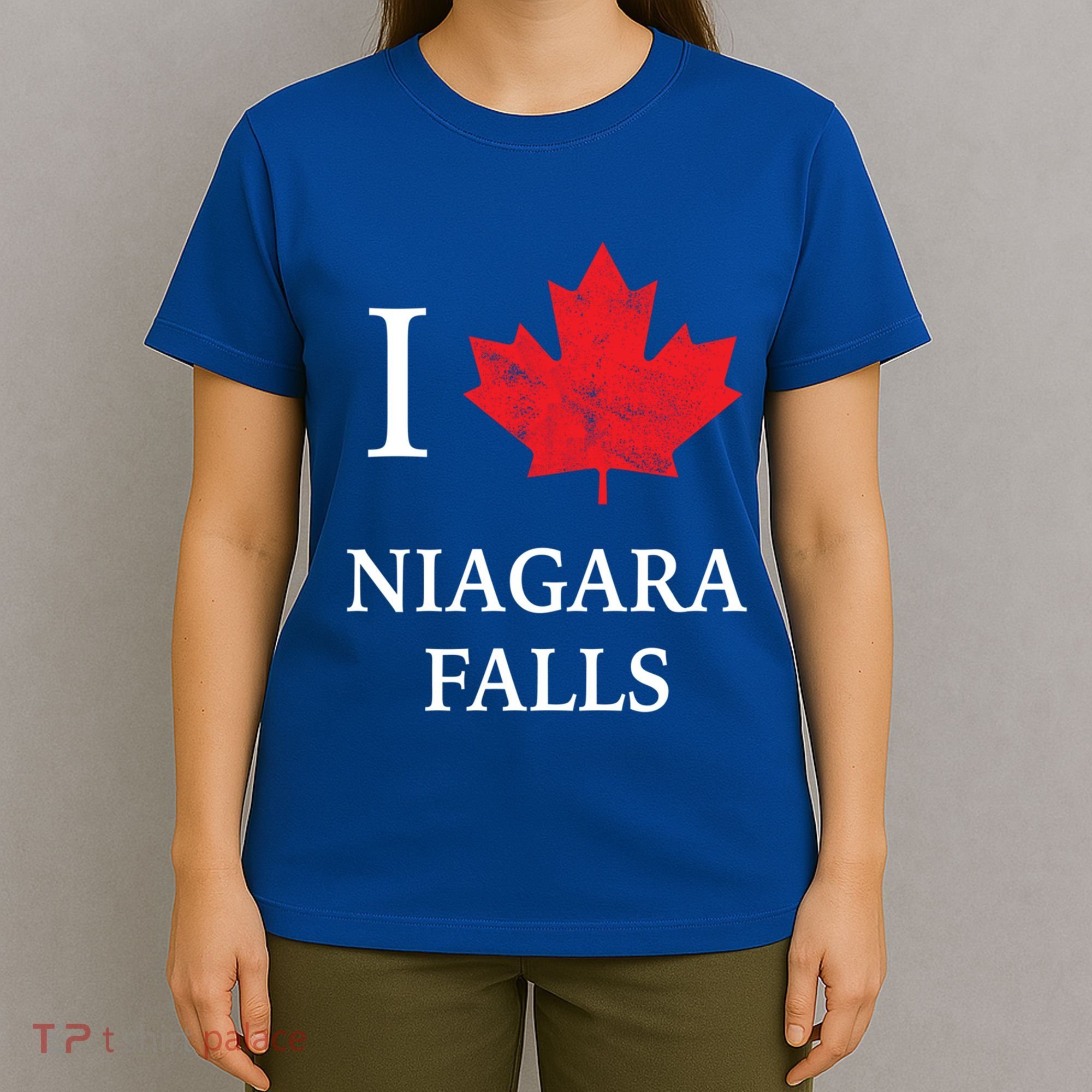 Niagara Falls Gift Red Maple Leaf Canada Great Gift T-Shirt
