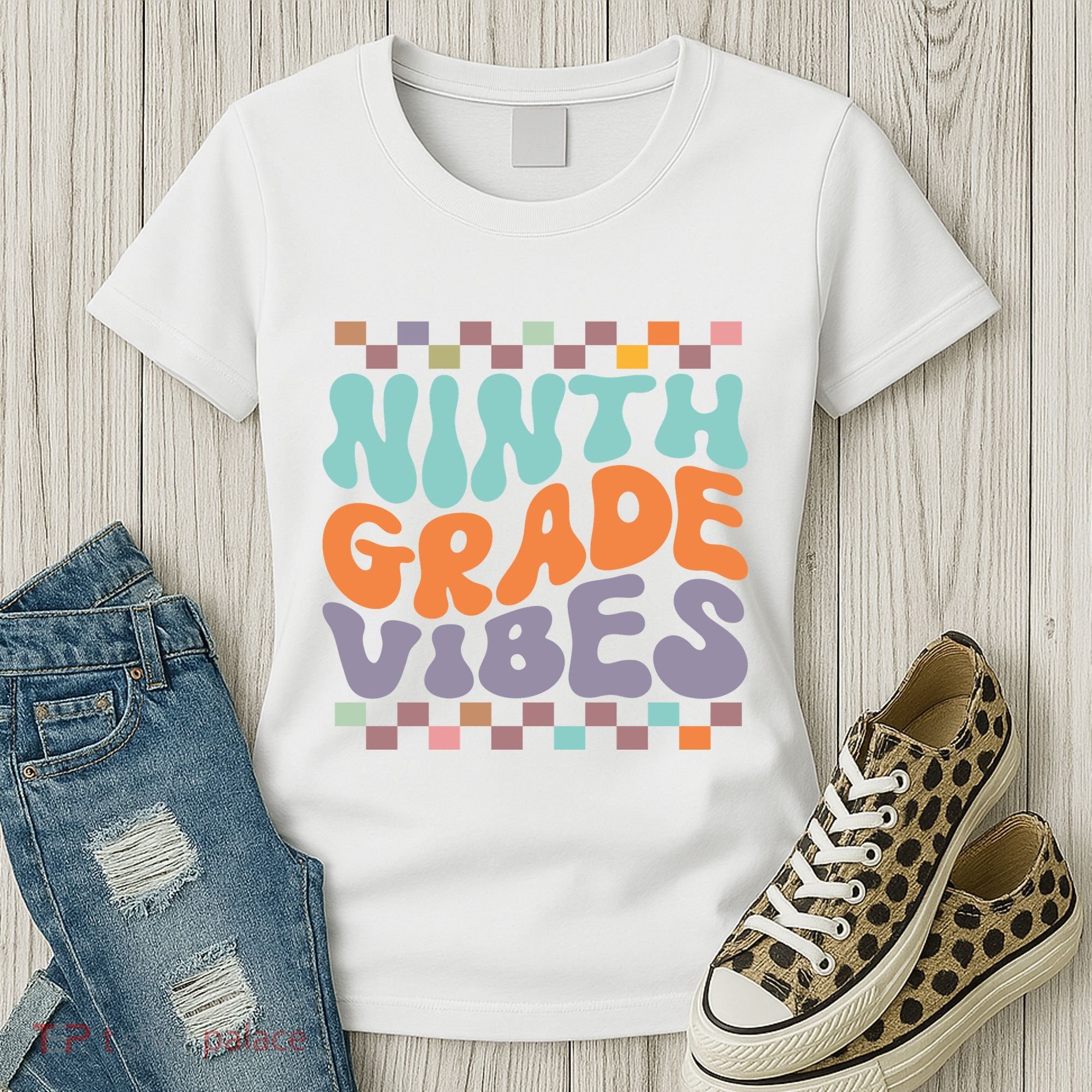 Ninth Grade Vibes Retro Groovy 9th Grade Back To School Women's T-Shirt