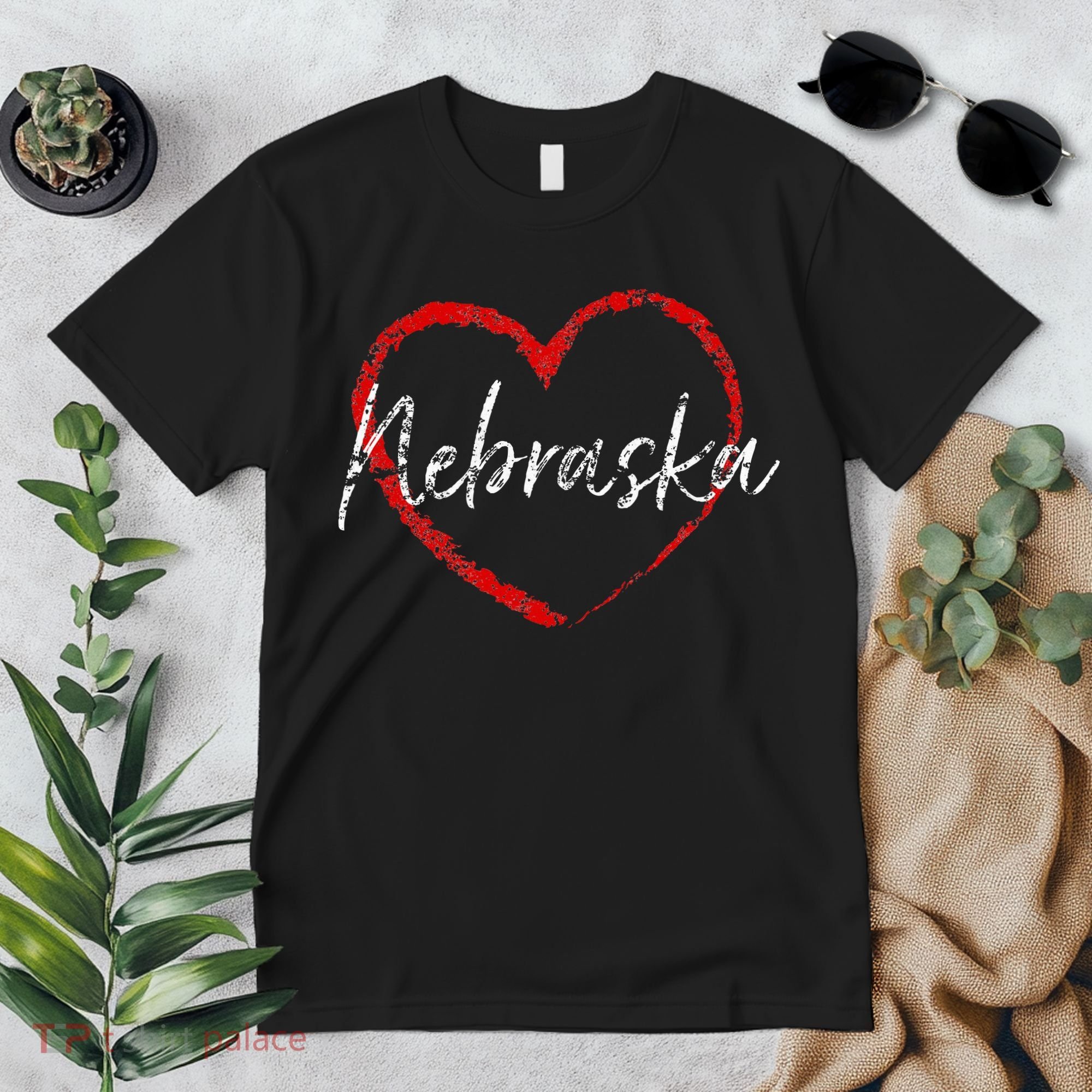 Nebraska Heart Cute Ladies Mom Gift Premium T-Shirt