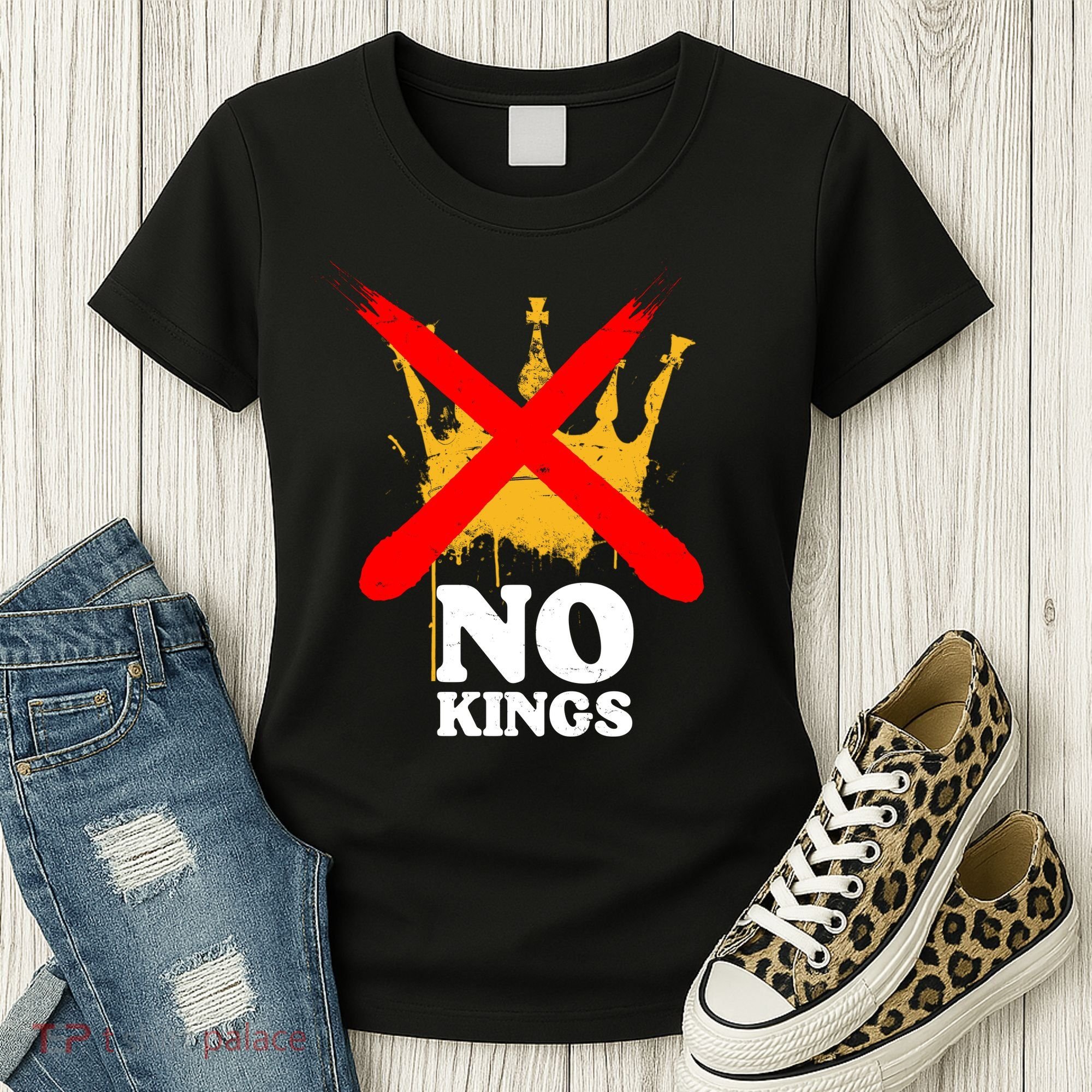 No King Anti-Trump Women's T-Shirt