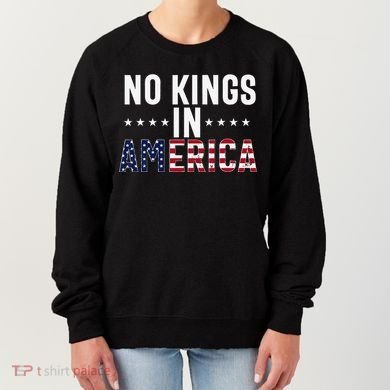 No Kings In America Flag Protest Save Democracy Women's Sweatshirt