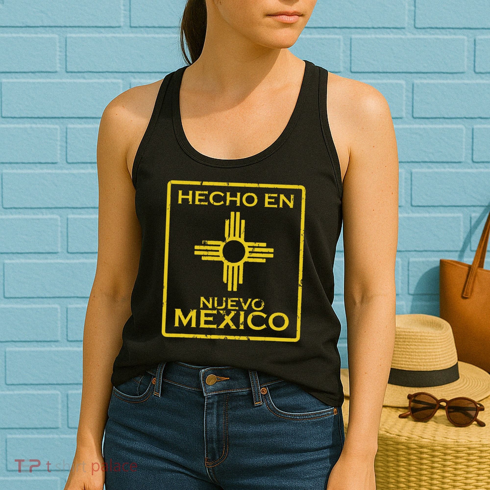 New Mexico Zia Symbol Distressed Hecho En New Mexico Women's Tank Top