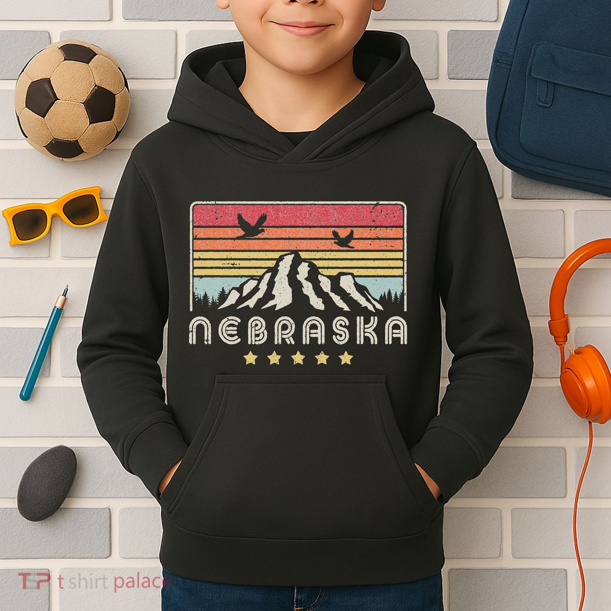 Nebraska . Retro Style Ne Usa Kids Hoodie