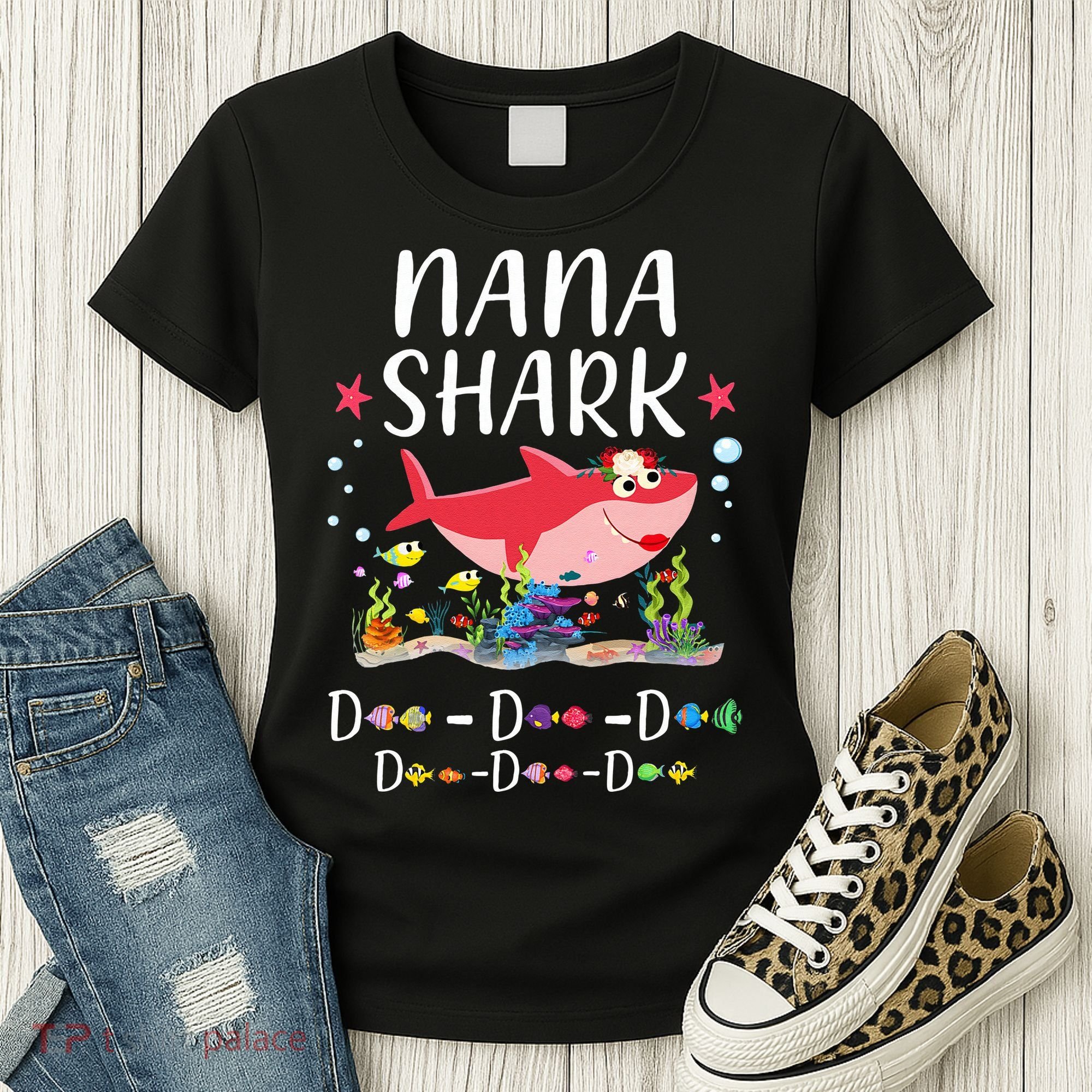 Nana Shark, Funny Mother's Day Floral Gift Women's T-Shirt