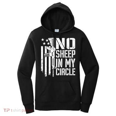 No Sheep In My Circle Gift Funny Camo Pro Gun 2nd Amendment Gift Women's Hoodie