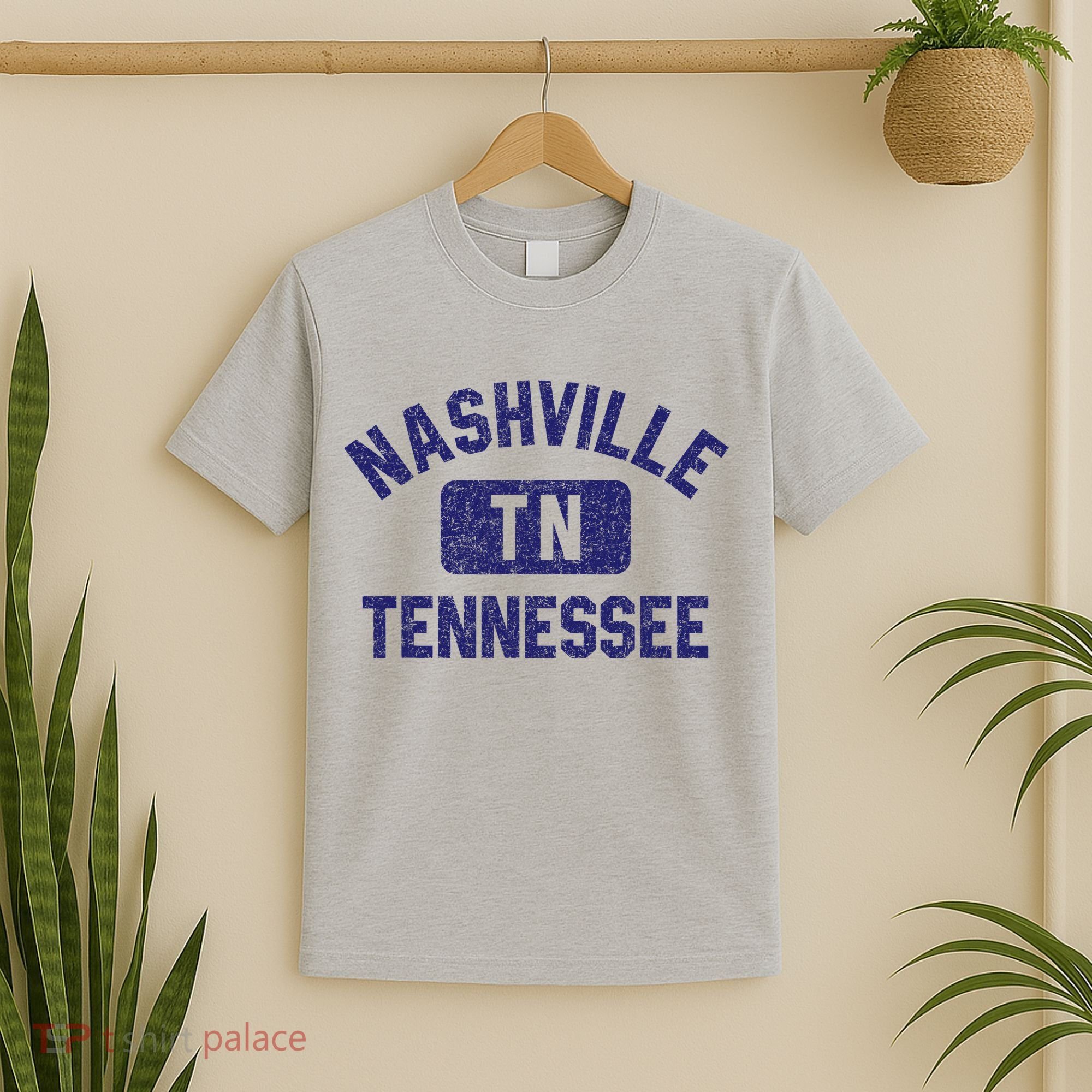 Nashville TN Tennessee Gym Style Distressed Navy Blue Print T-Shirt