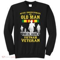 Never Underestimate An OLD MAN Vietnam Veteran Gift Sweatshirt thumb 0