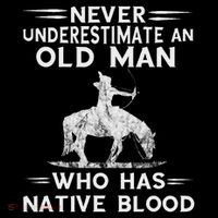 Never Underestimate An Old Man Native American Warrior Women's Hoodie thumb 2