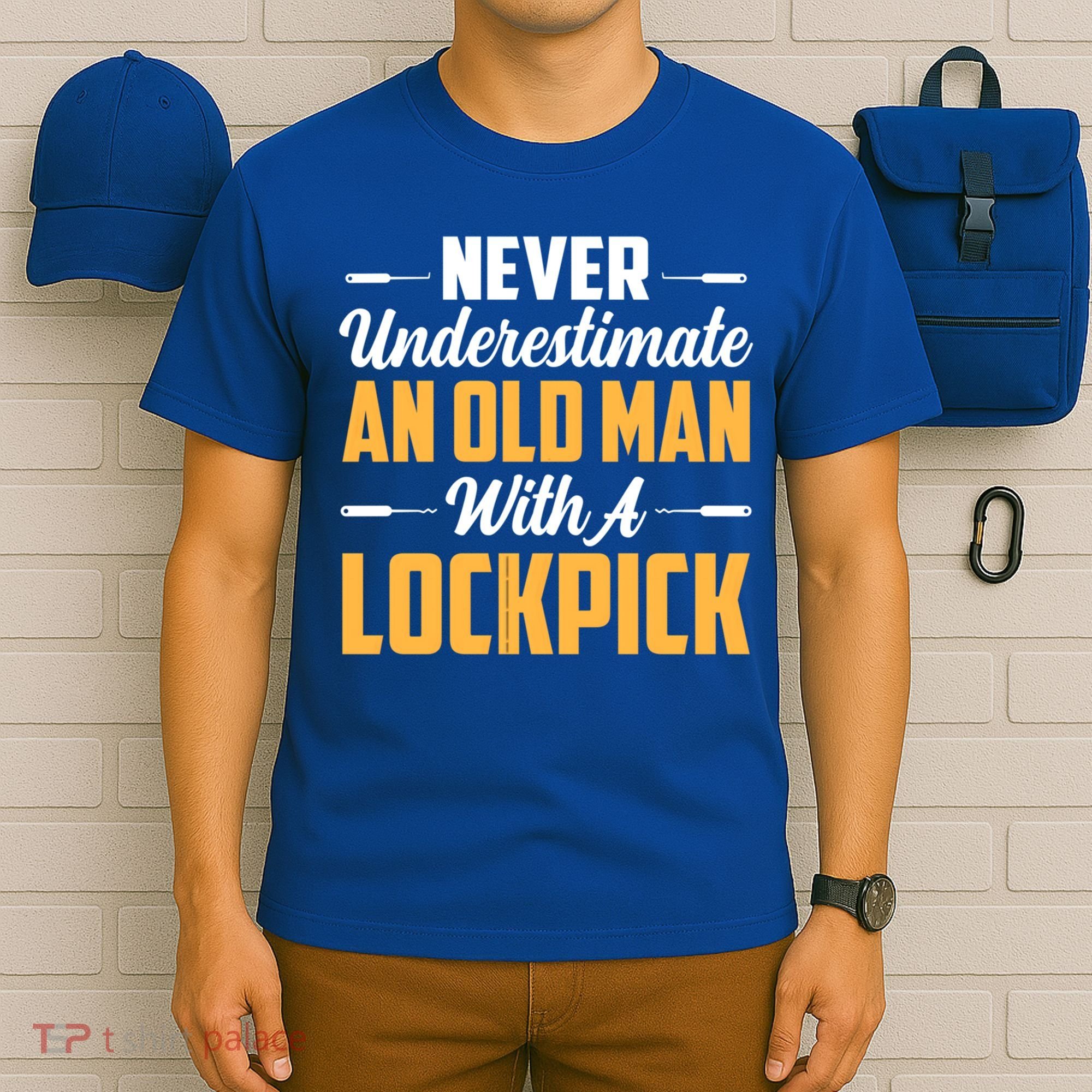 Never Underestimate An Old With A Lockpick Locksmith Gift T-Shirt