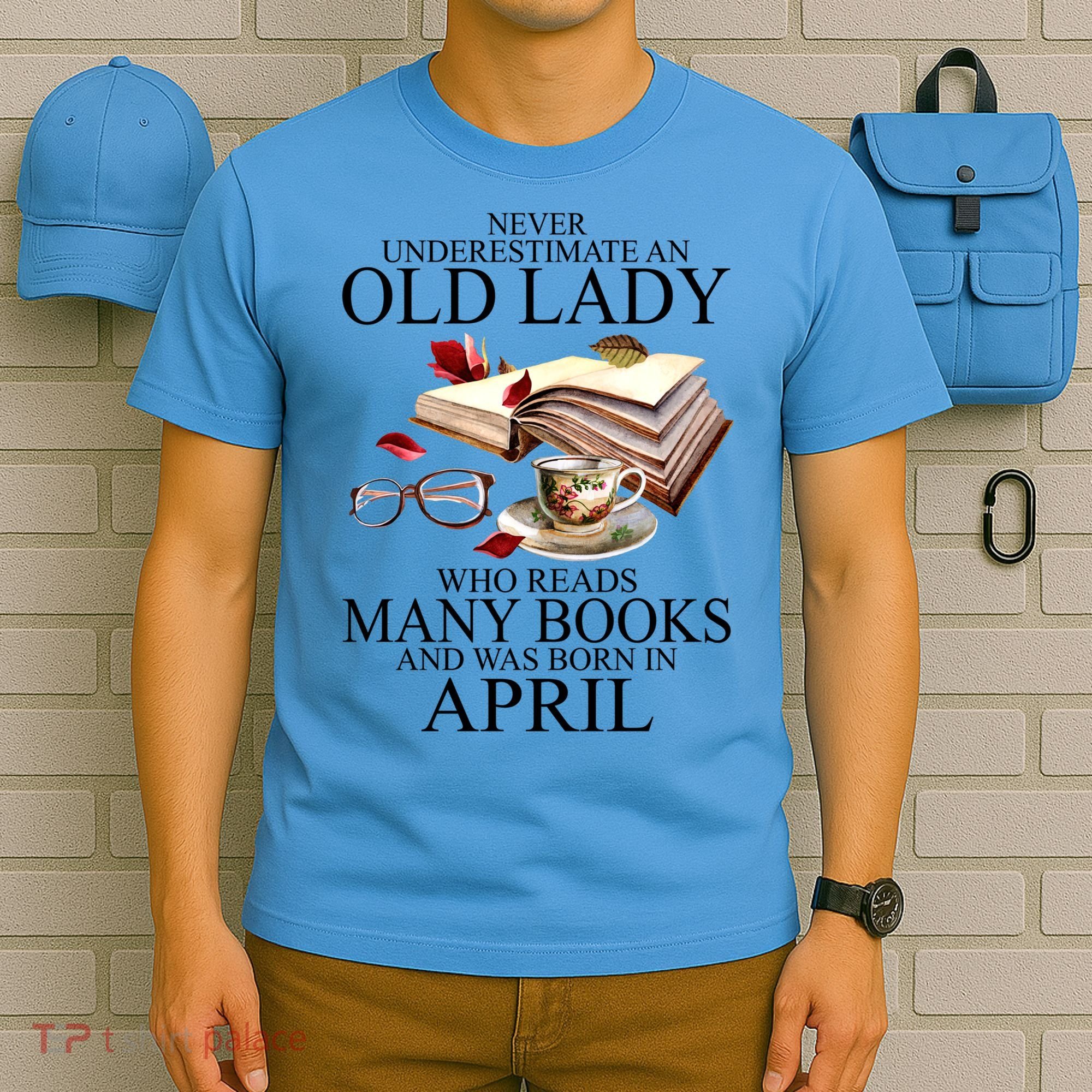 Never Underestimate An Old Lady Who Reads Many Books Gift T-Shirt