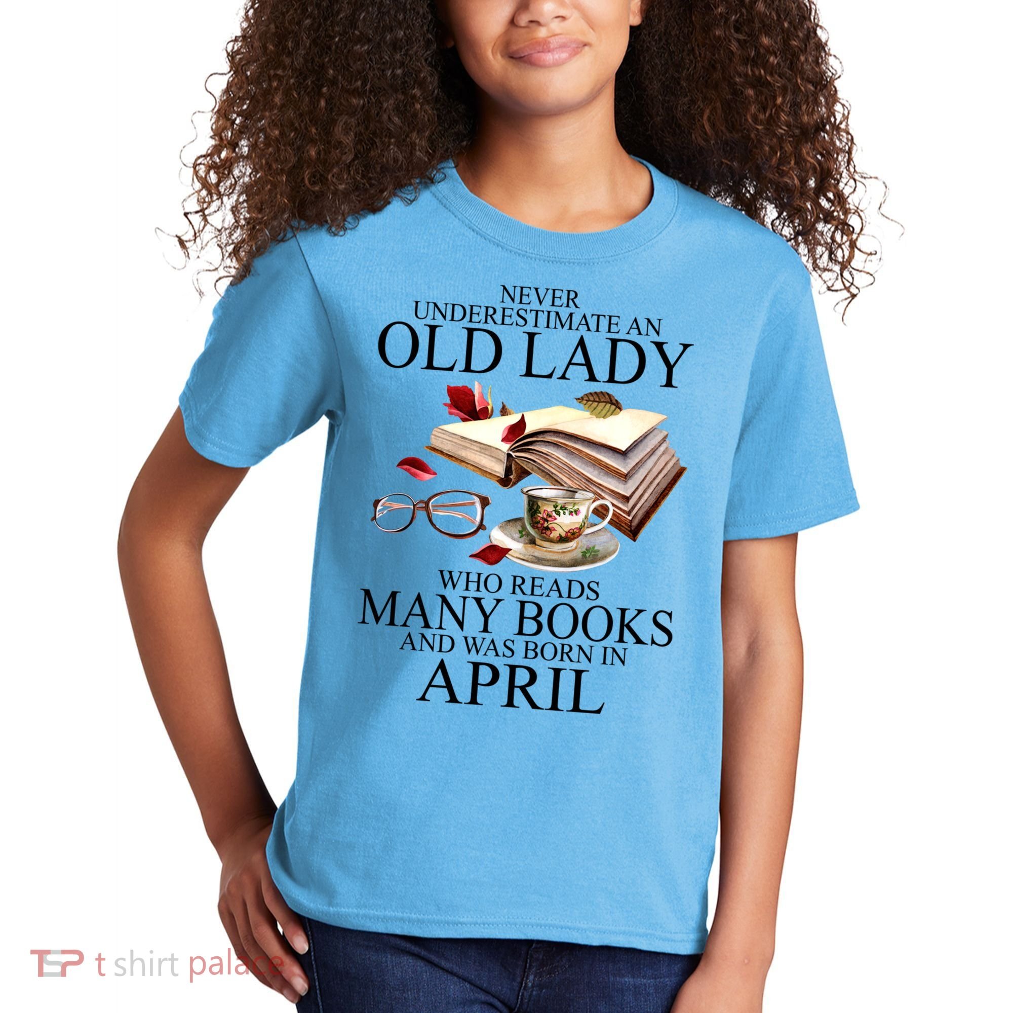 Never Underestimate An Old Lady Who Reads Many Books Gift Kids T-Shirt