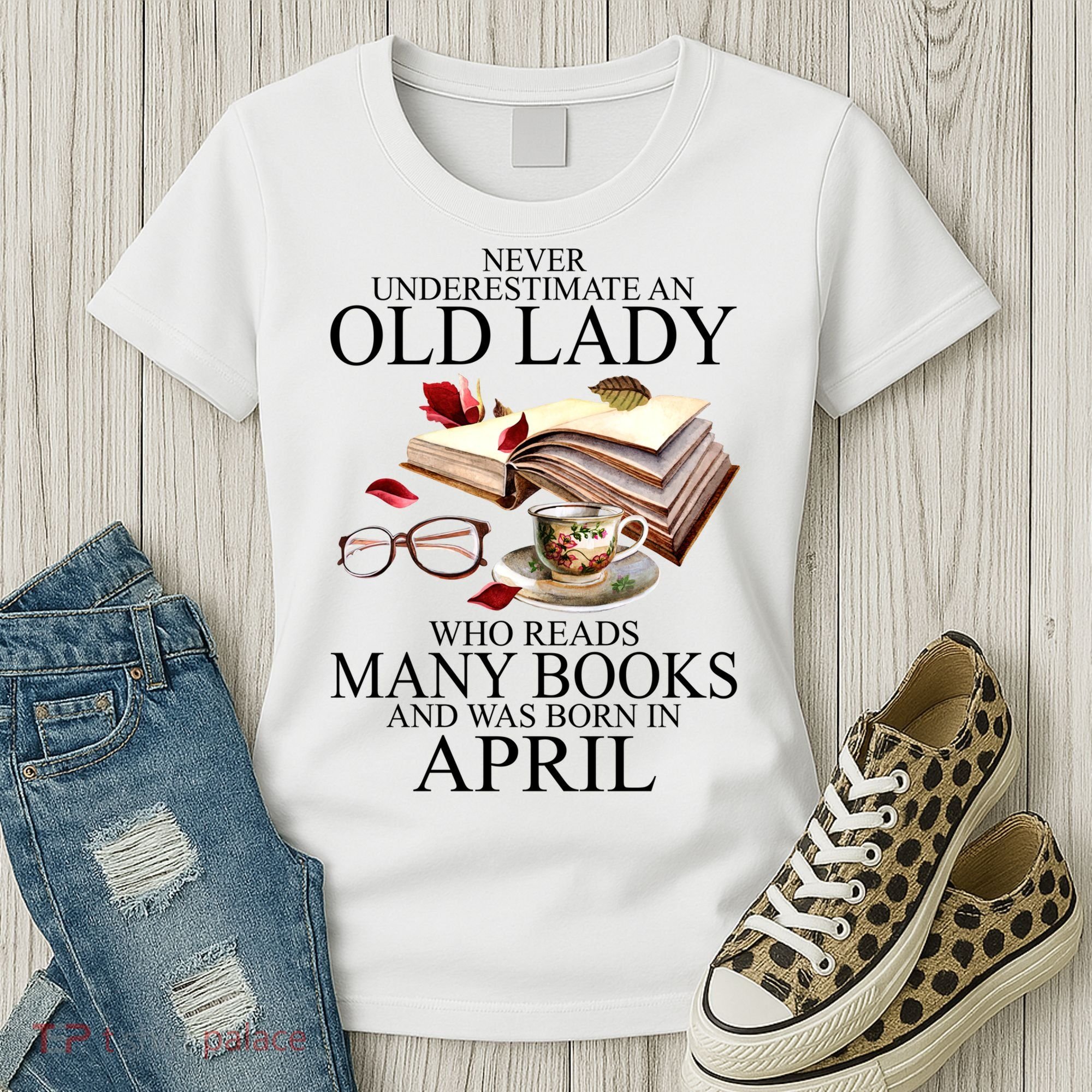 Never Underestimate An Old Lady Who Reads Many Books Gift Women's T-Shirt