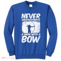 Never Underestimate A Mom With A Bowhunting Arrows Archery Gift Sweatshirt thumb 0