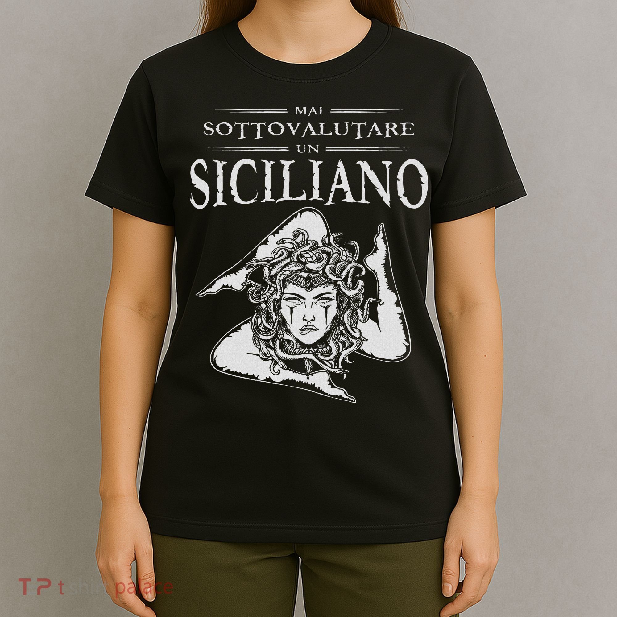 Never Underestimate A Sicilian Trinacria Sicilia Heraldik T-Shirt