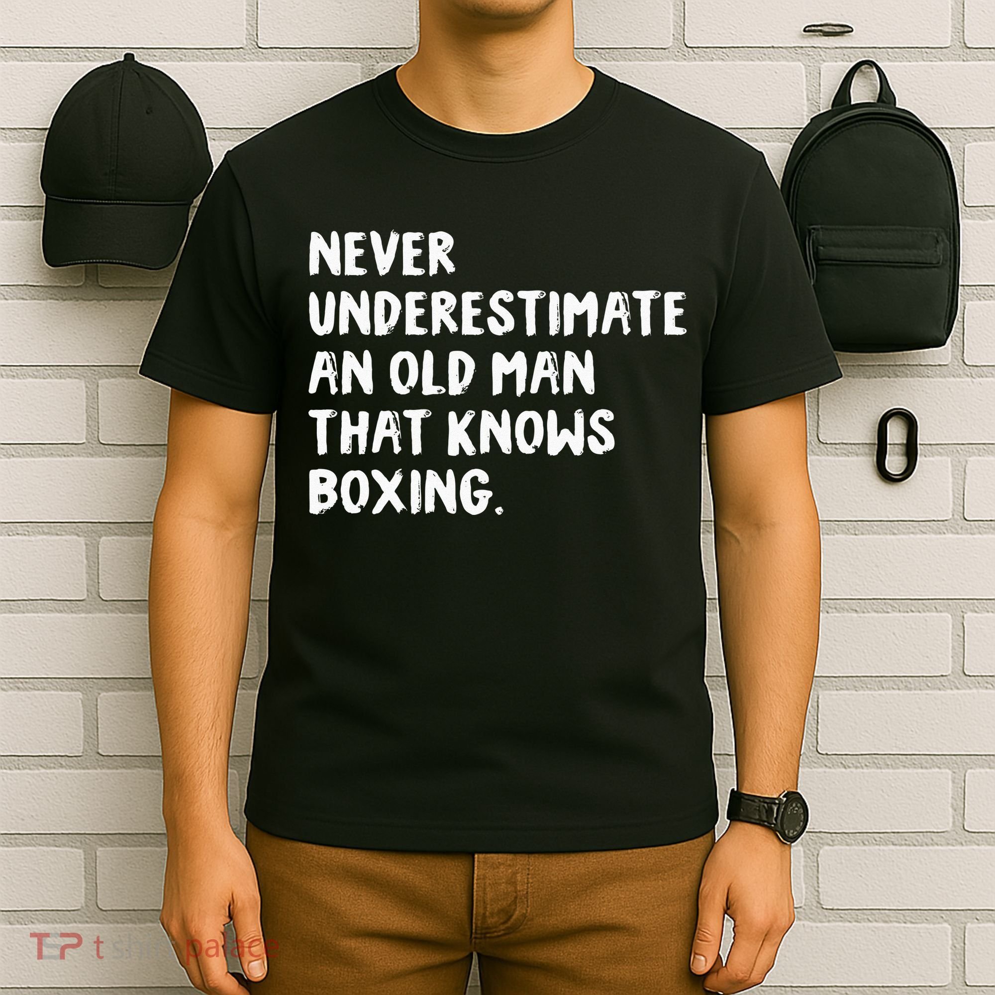 Never Underestimate An Old Man That Knows Boxing T-Shirt