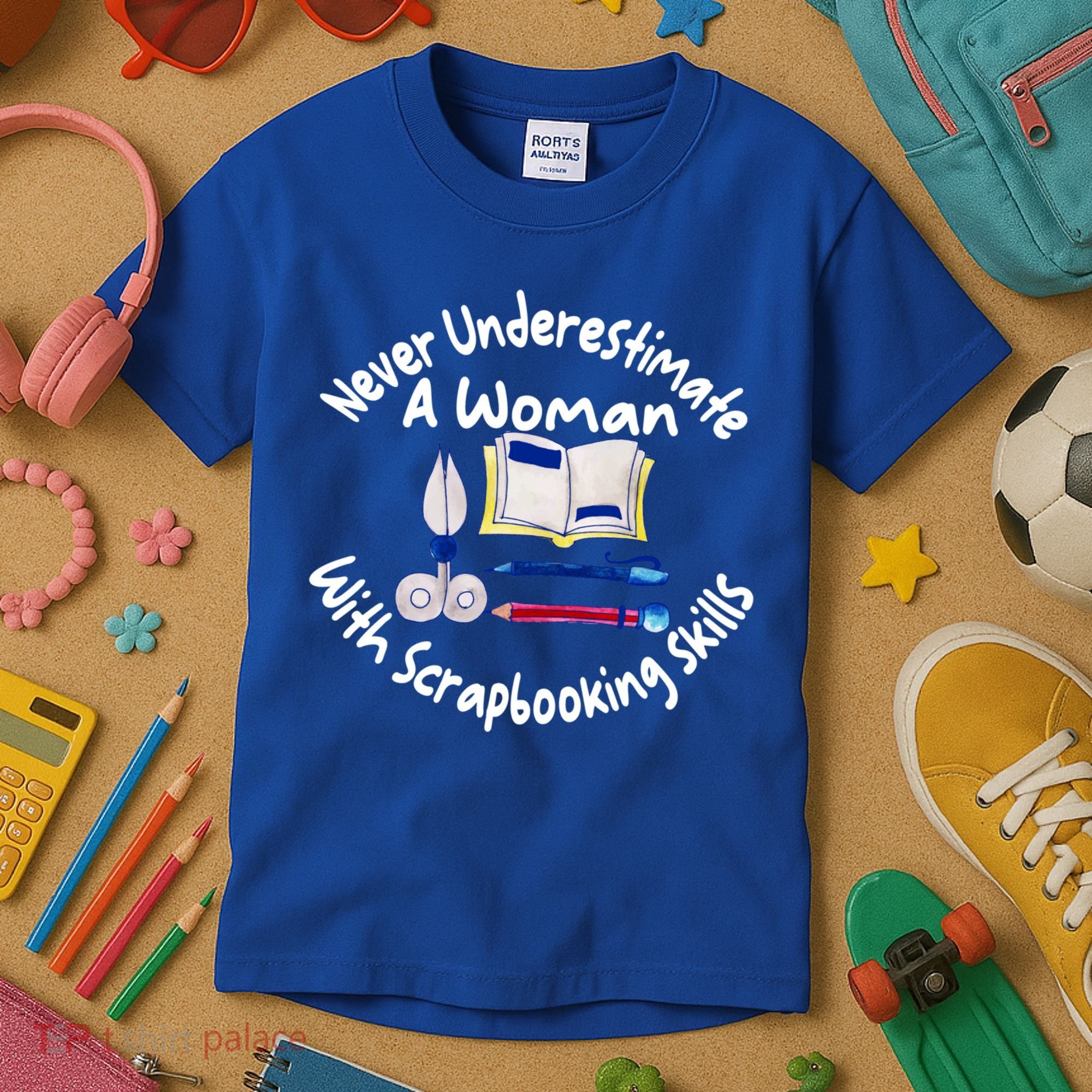 Never Understimate A Woman Scarpbooking Gift Kids T-Shirt